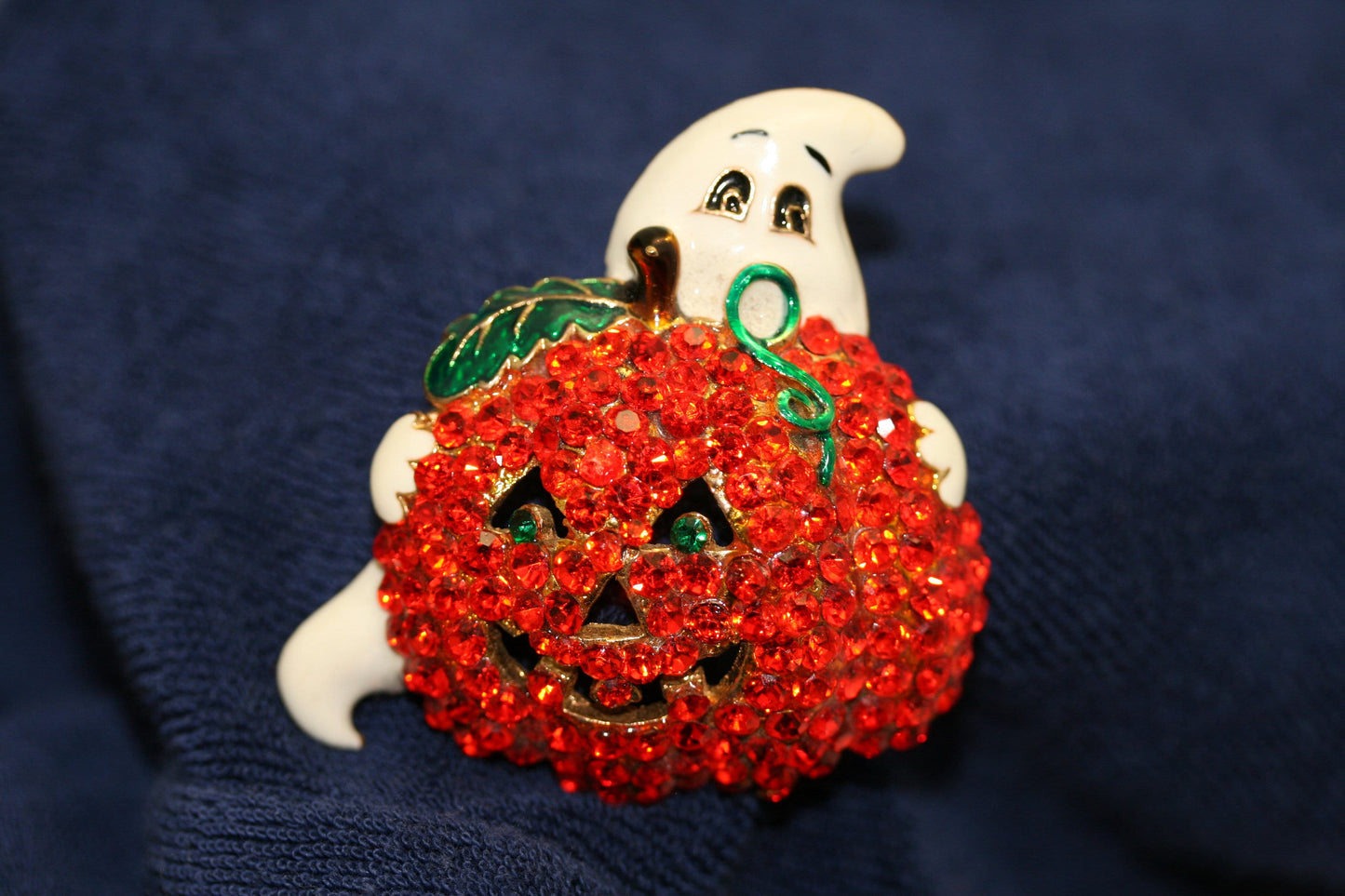 Halloween Vintage GHOST With PUMPKIN Spooky Holiday Brooch Pin