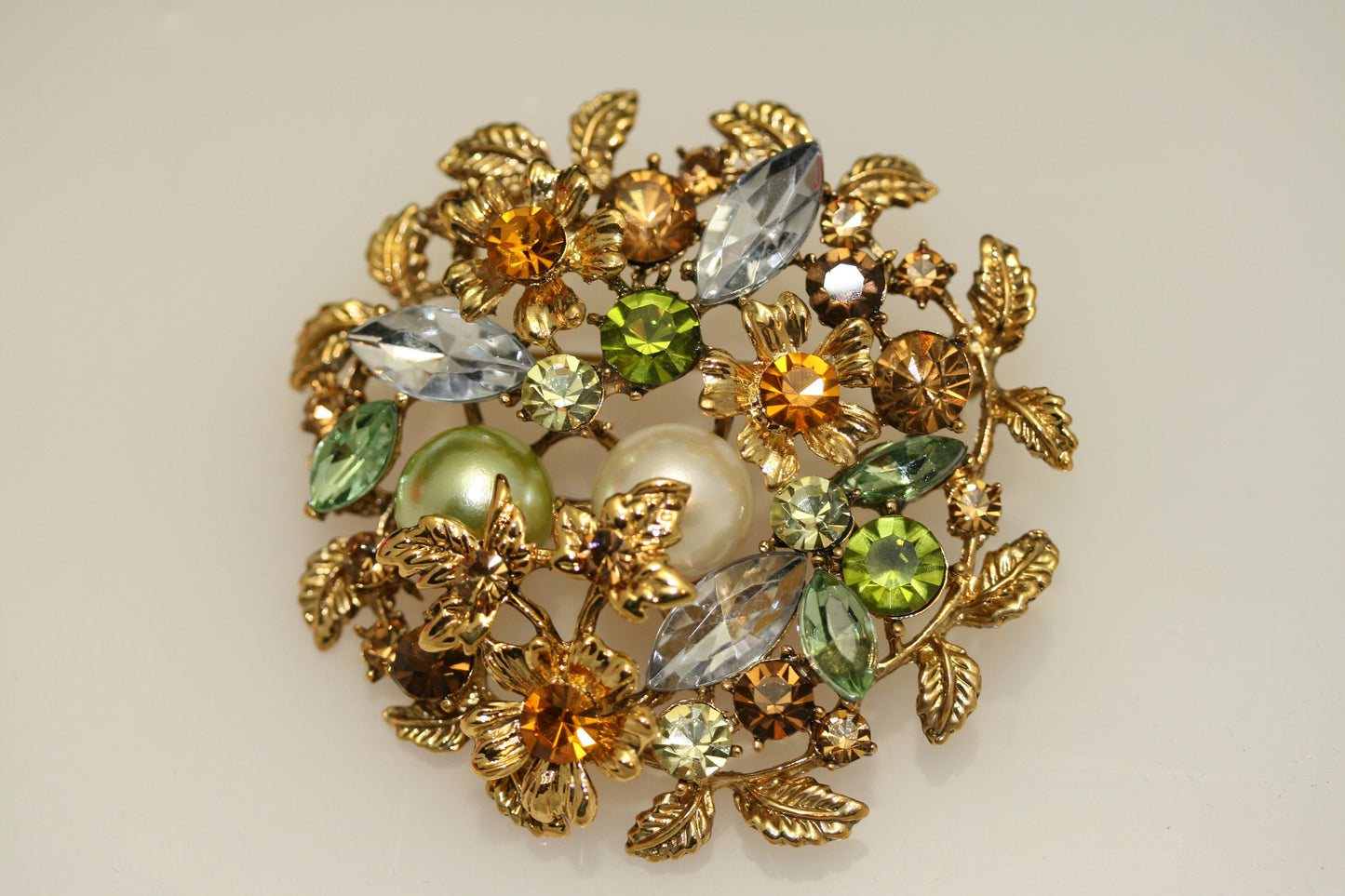 Round 3D Christmas Flower Wreath Brooch, Vintage CZ Crystal and Pearl Pin, Exquisite Luxury Christmas Fall Jewelry