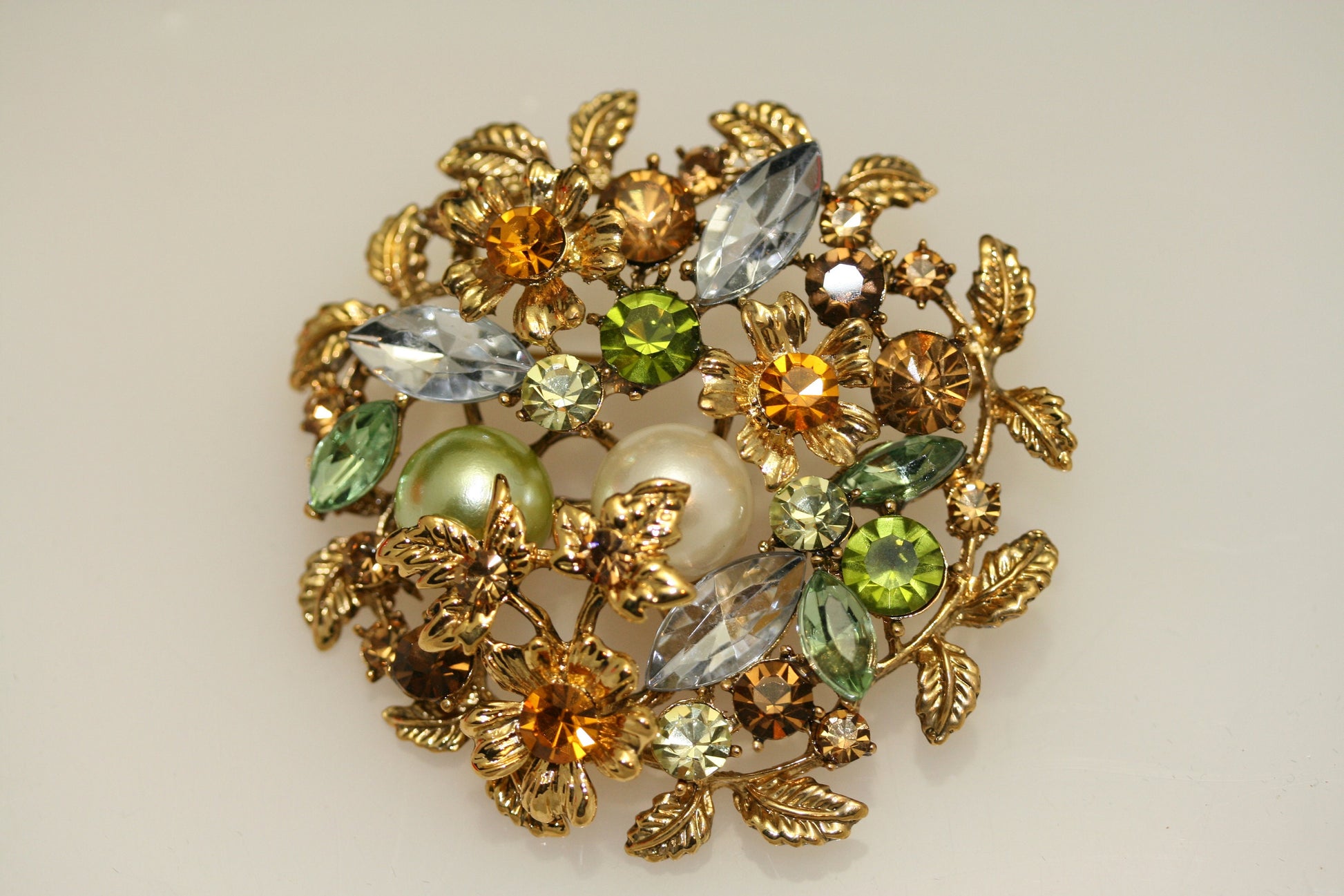 Round 3D Christmas Flower Wreath Brooch, Vintage CZ Crystal and Pearl Pin, Exquisite Luxury Christmas Fall Jewelry