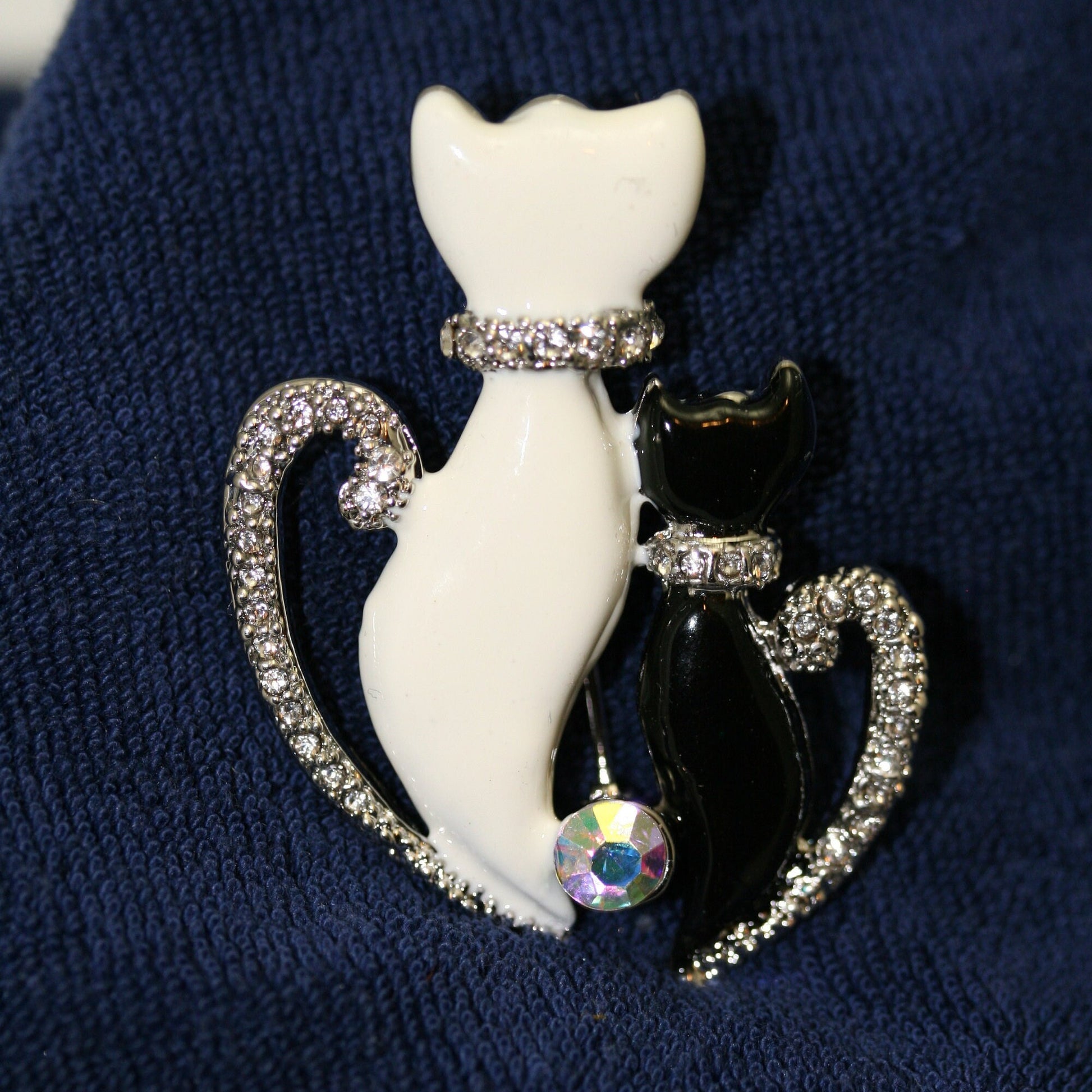 Black And White Two Cute Sitting Cat Kitten Kitty Brooch Pin for Women, Rhinestone Animal Jewelry