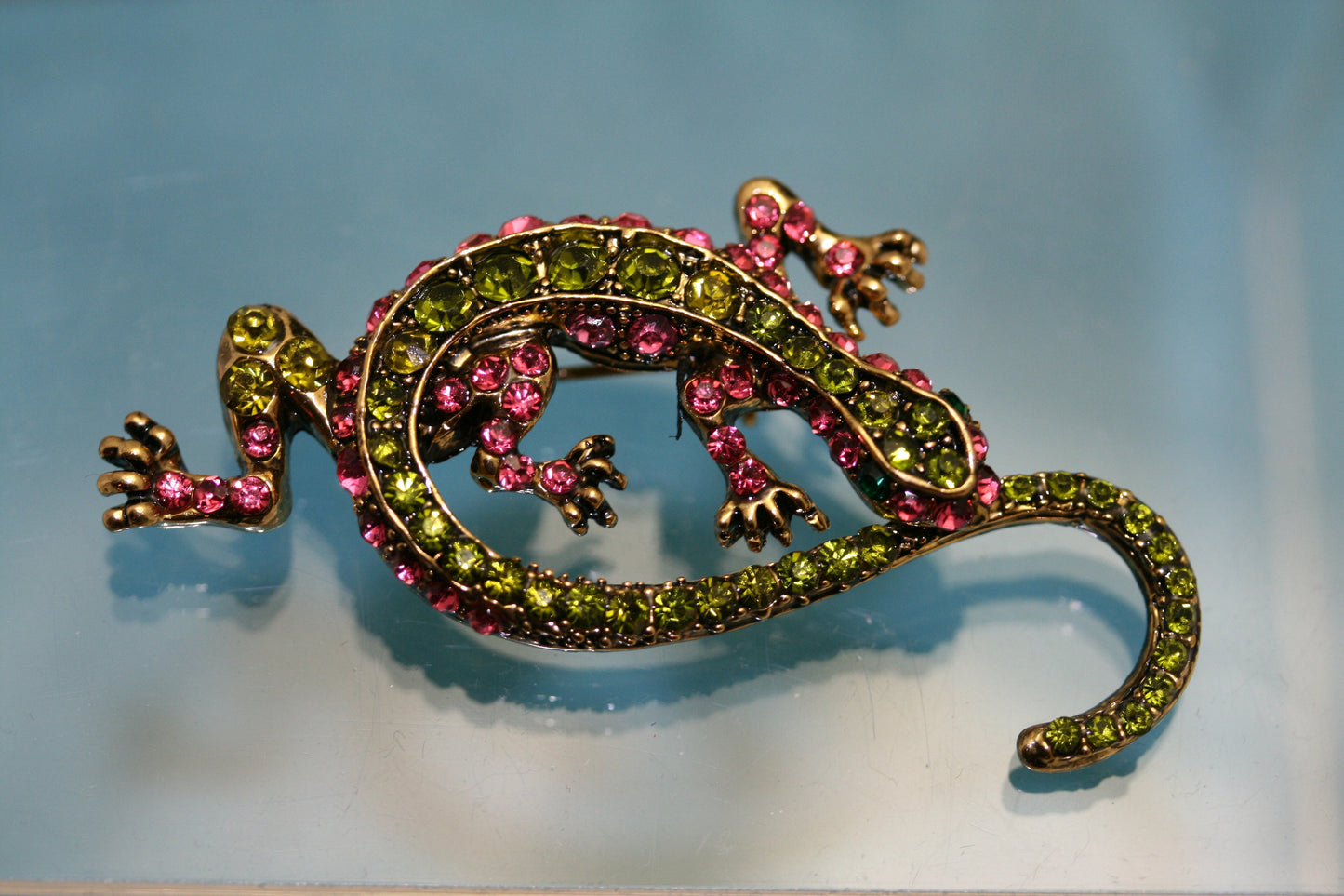 Unique Gecko Lizard Brooch Pin Multi-Colors Rhinestones Crystal Brooch Pin, Animal Fashion Jewelry