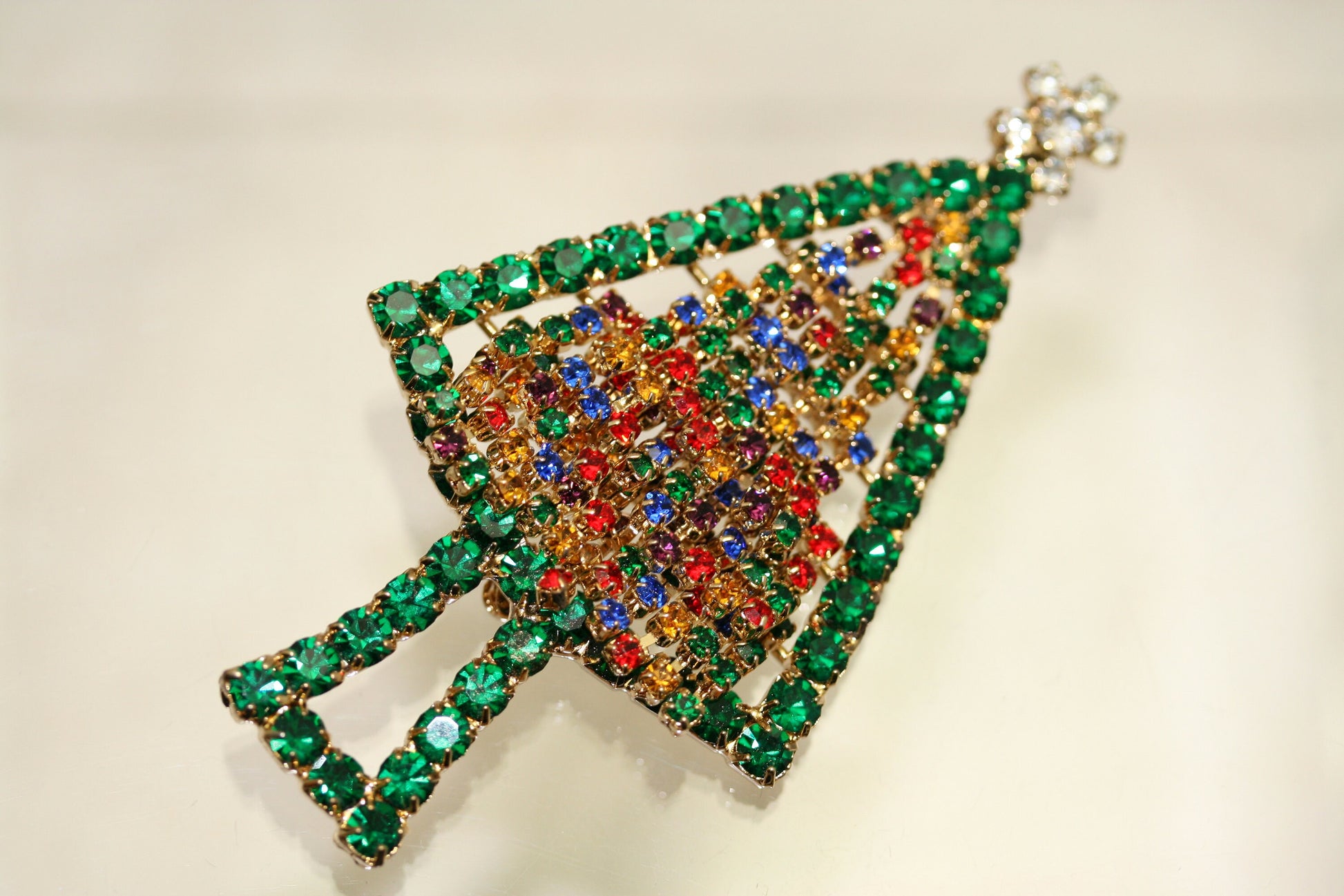 Vintage Rhinestone Prong-set Christmas Tree Brooch Pin, Holiday Christmas Jewelry