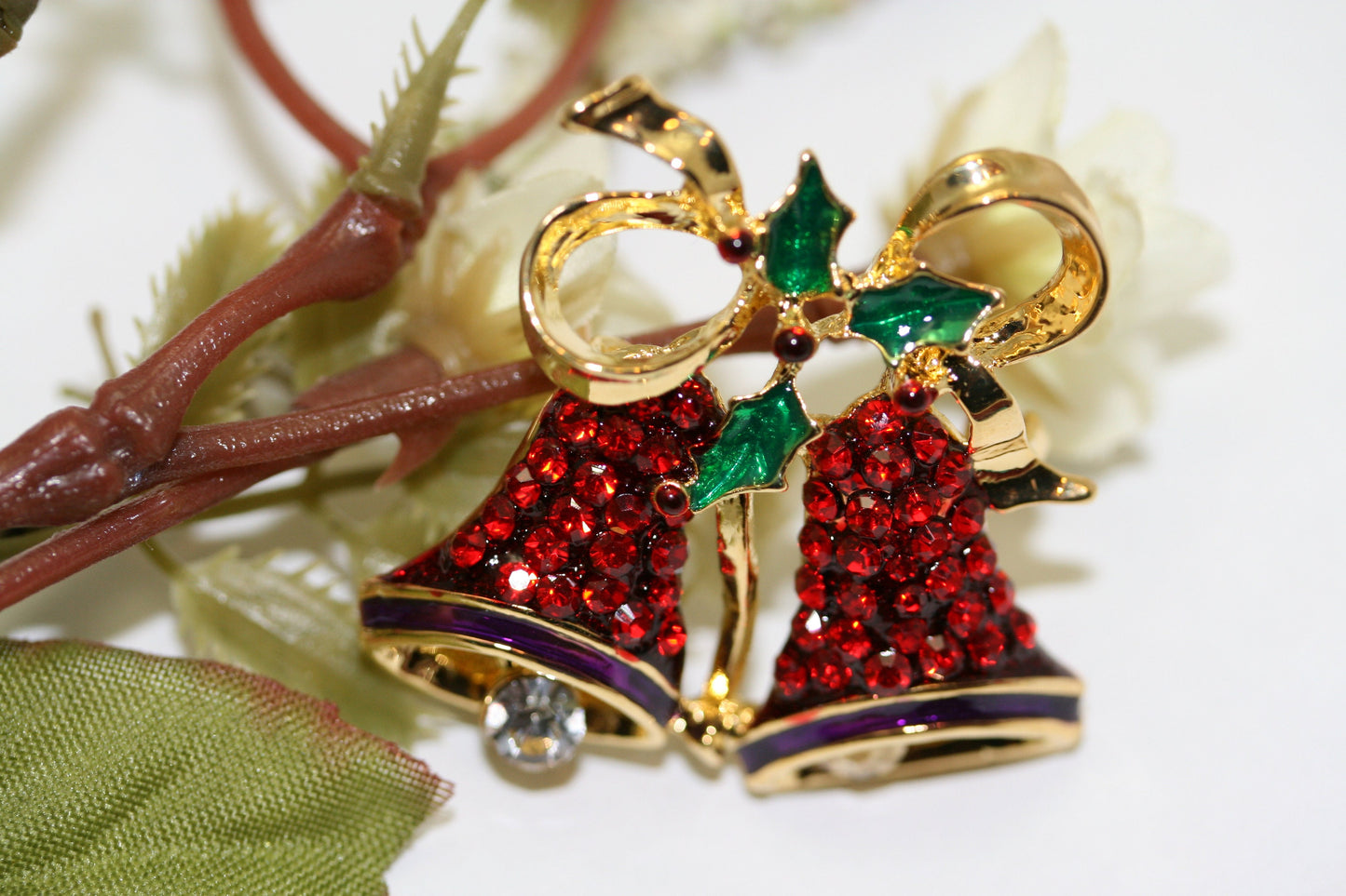 Vintage Rhinestone Double Bell Bowknot Brooch Pin for Xmas Gift, Christmas Jewelry, Holiday Holly Christmas Bells