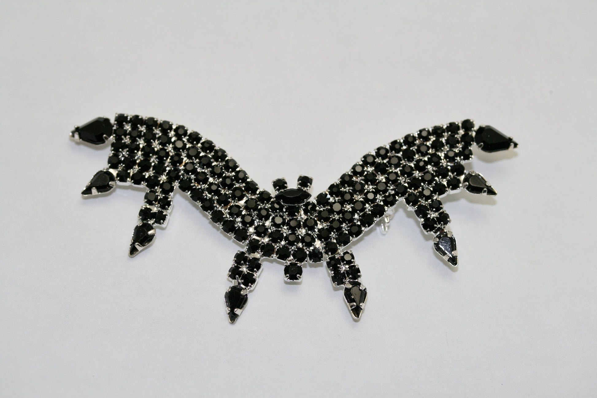 Rhinestone Crystal Black Bat Pin Brooch for Halloween, Prong-Set Halloween Jewelry