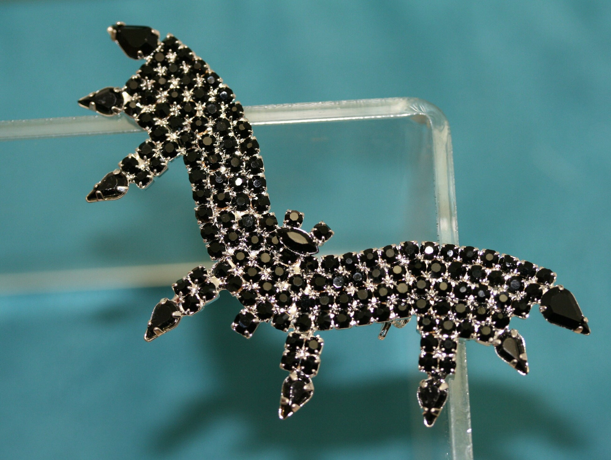 Rhinestone Crystal Black Bat Pin Brooch for Halloween, Prong-Set Halloween Jewelry