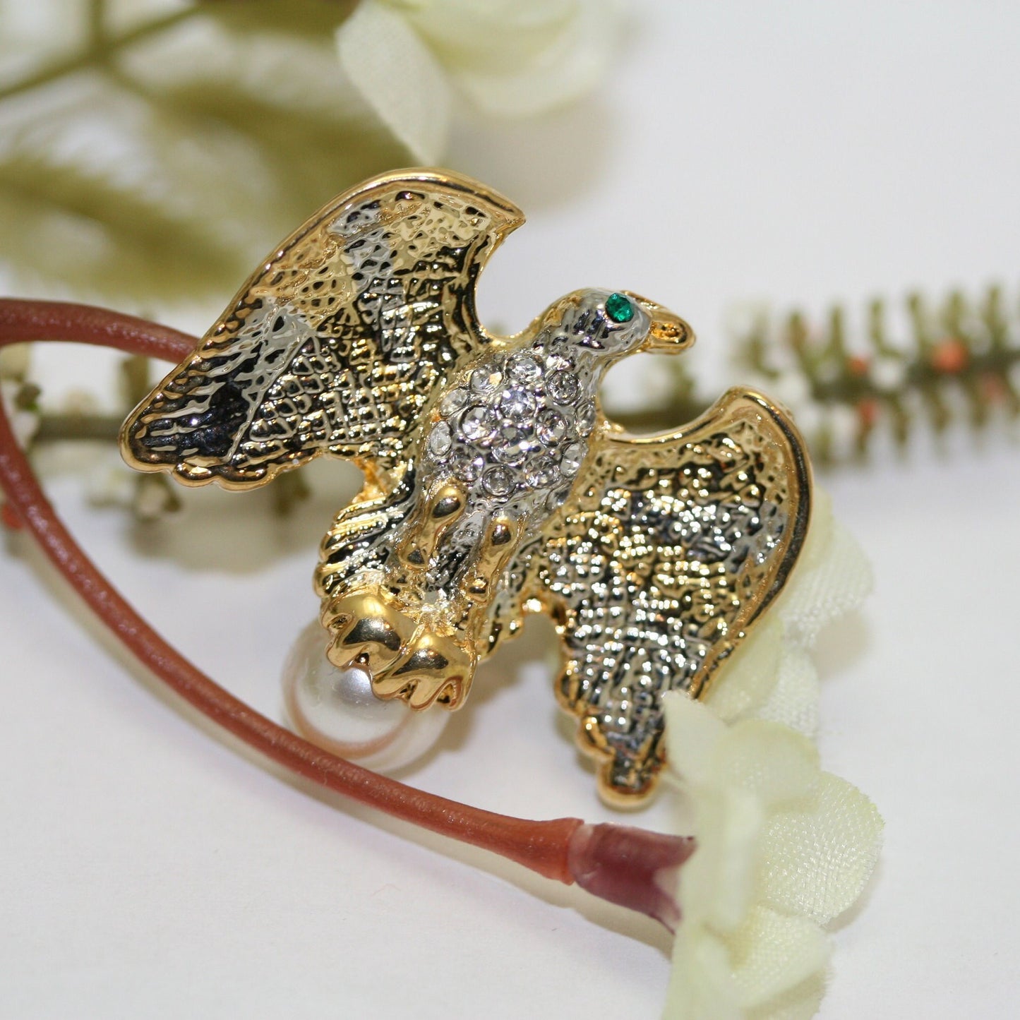 Rhinestone Gold Eagle Crystal Pearl Pin Small Dar Patriot Military USA Campaign Dar Brooch