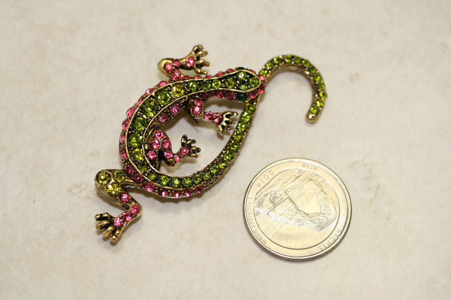 Unique Gecko Lizard Brooch Pin Multi-Colors Rhinestones Crystal Brooch Pin, Animal Fashion Jewelry