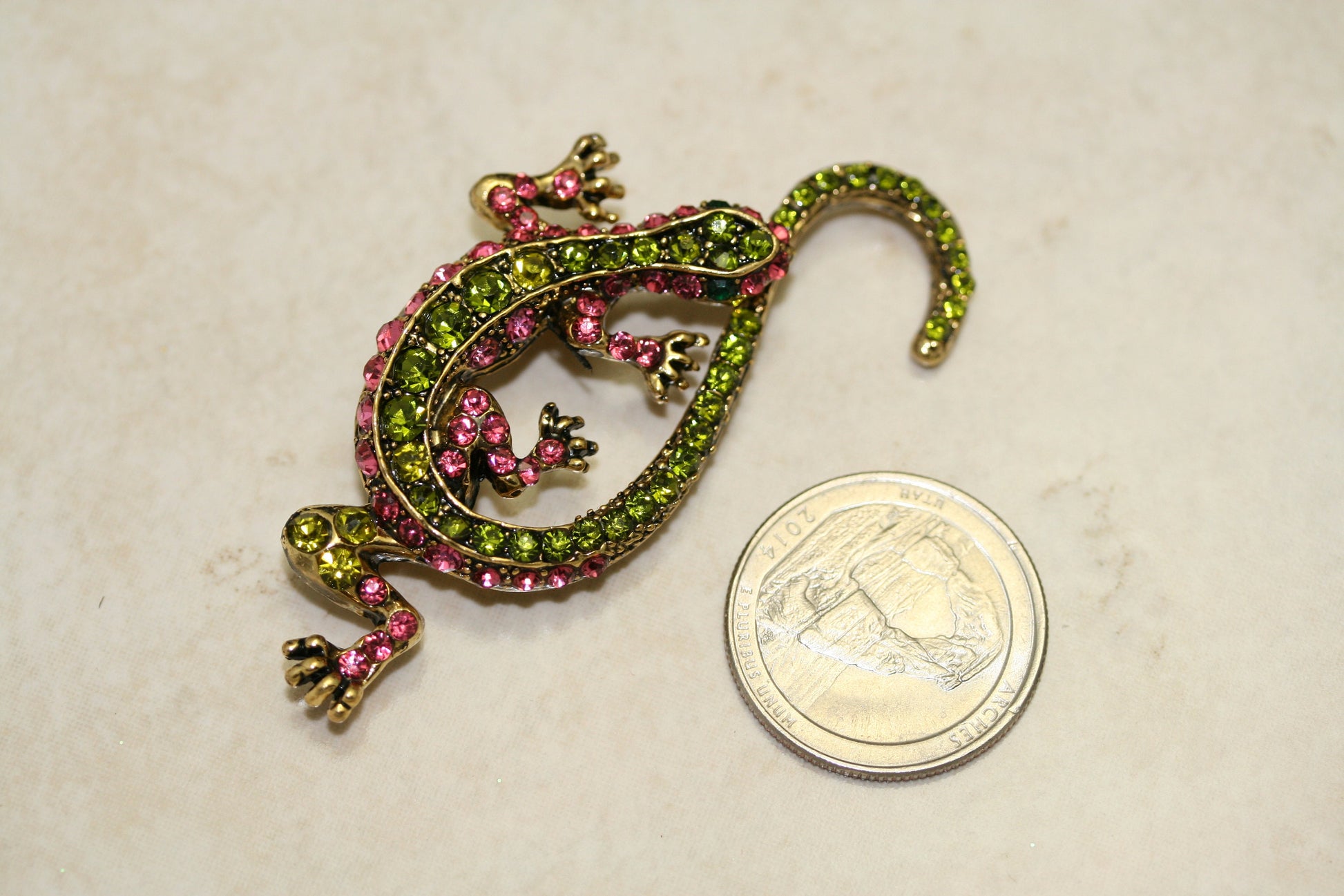 Unique Gecko Lizard Brooch Pin Multi-Colors Rhinestones Crystal Brooch Pin, Animal Fashion Jewelry