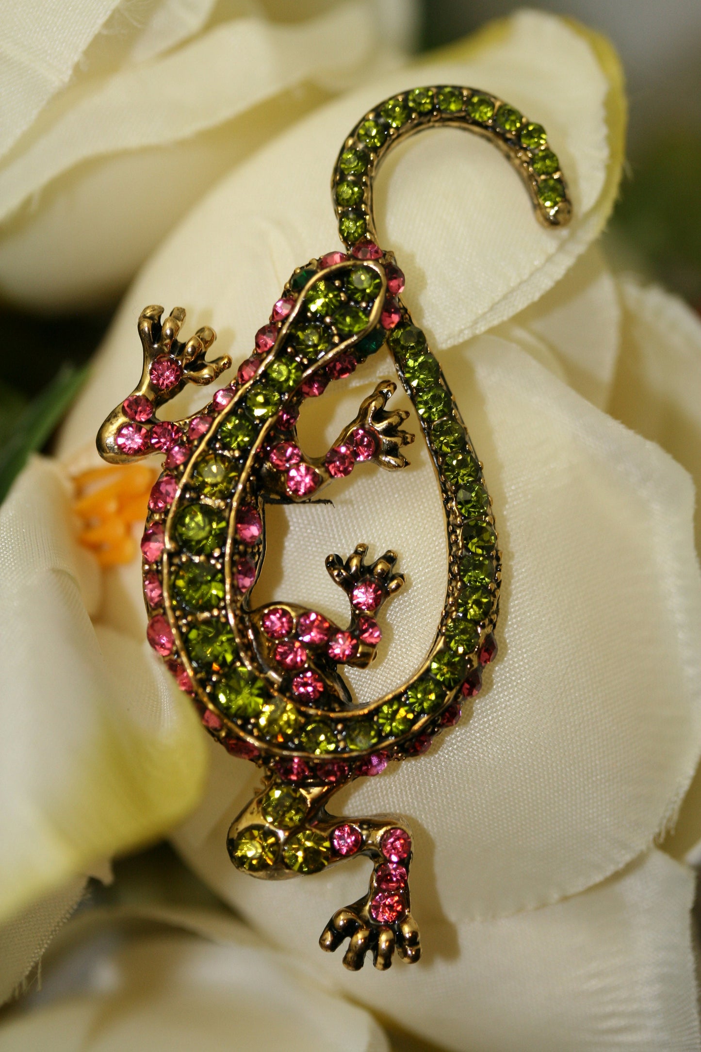 Unique Gecko Lizard Brooch Pin Multi-Colors Rhinestones Crystal Brooch Pin, Animal Fashion Jewelry