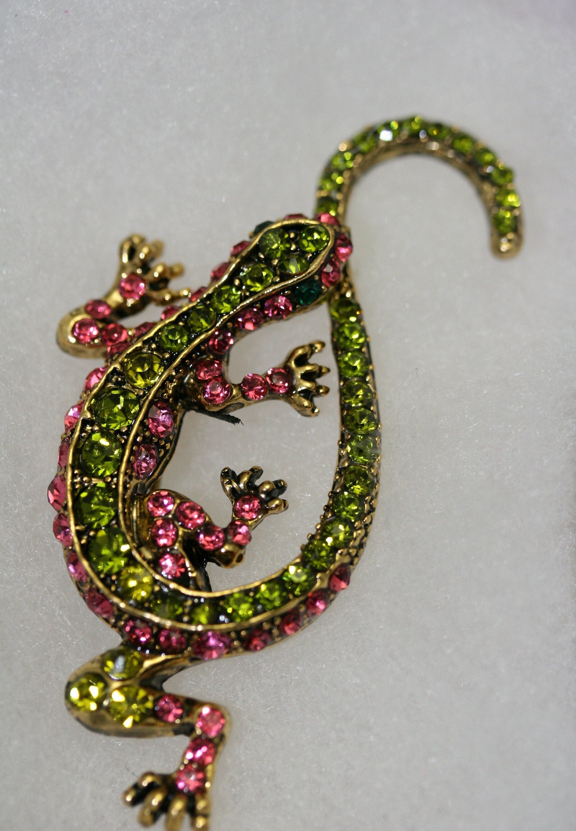Unique Gecko Lizard Brooch Pin Multi-Colors Rhinestones Crystal Brooch Pin, Animal Fashion Jewelry