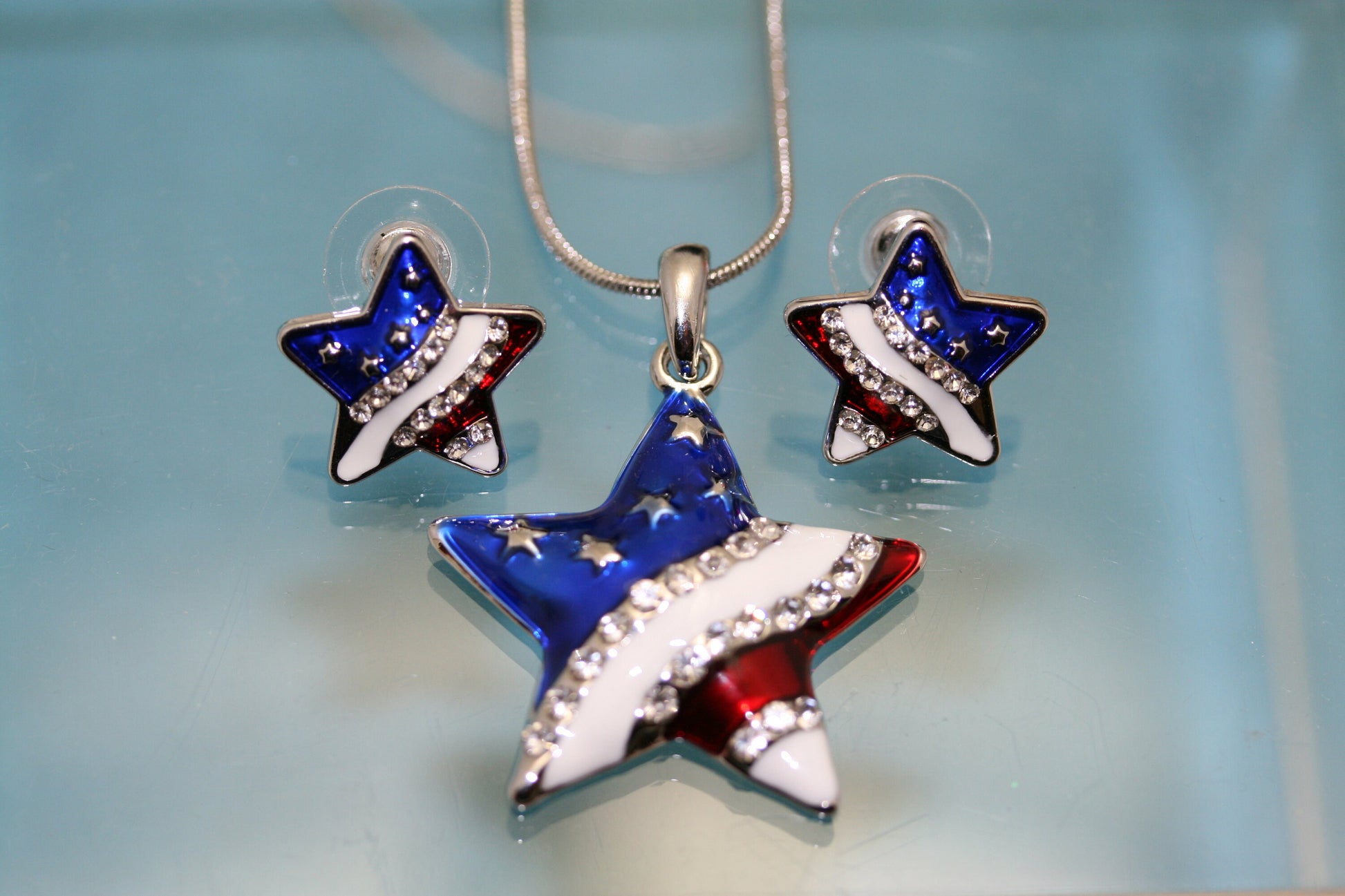 Rhinestone USA Flag Stars Pendant Patriotic Heart Pendant Necklace & Post Heart Earrings Set, Crystal Star Pendant, Star Earrings