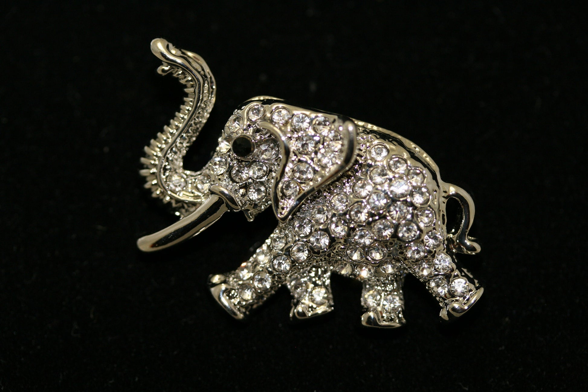 RHINESTONE ELEPHANT BROOCH! Adorable Animal Luck Pin, Crystal Animal Accessory Jewelry