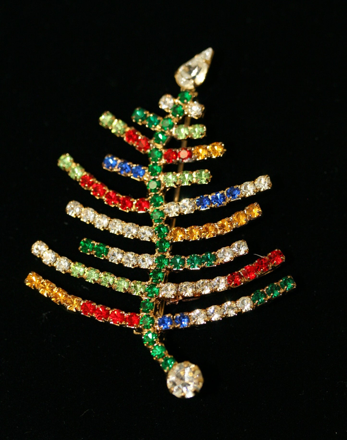 Sparkling Rhinestone Christmas Tree Brooch, Xmas Pin, Holiday Fashion Jewelry Gift