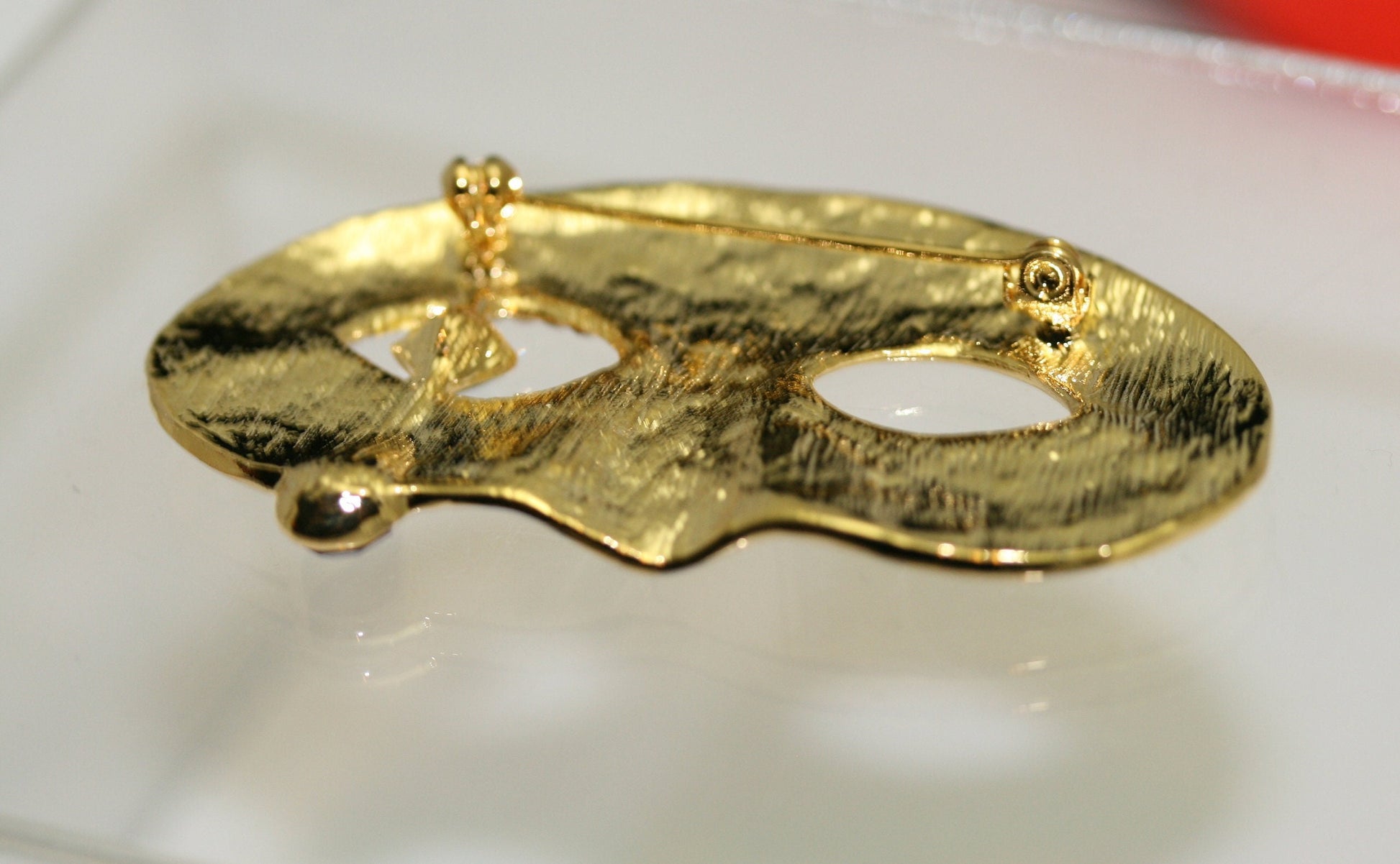 Vintage Tear Drop Mask Actor Rhinestone Crystal Gold Tone Red Green Pin Brooch