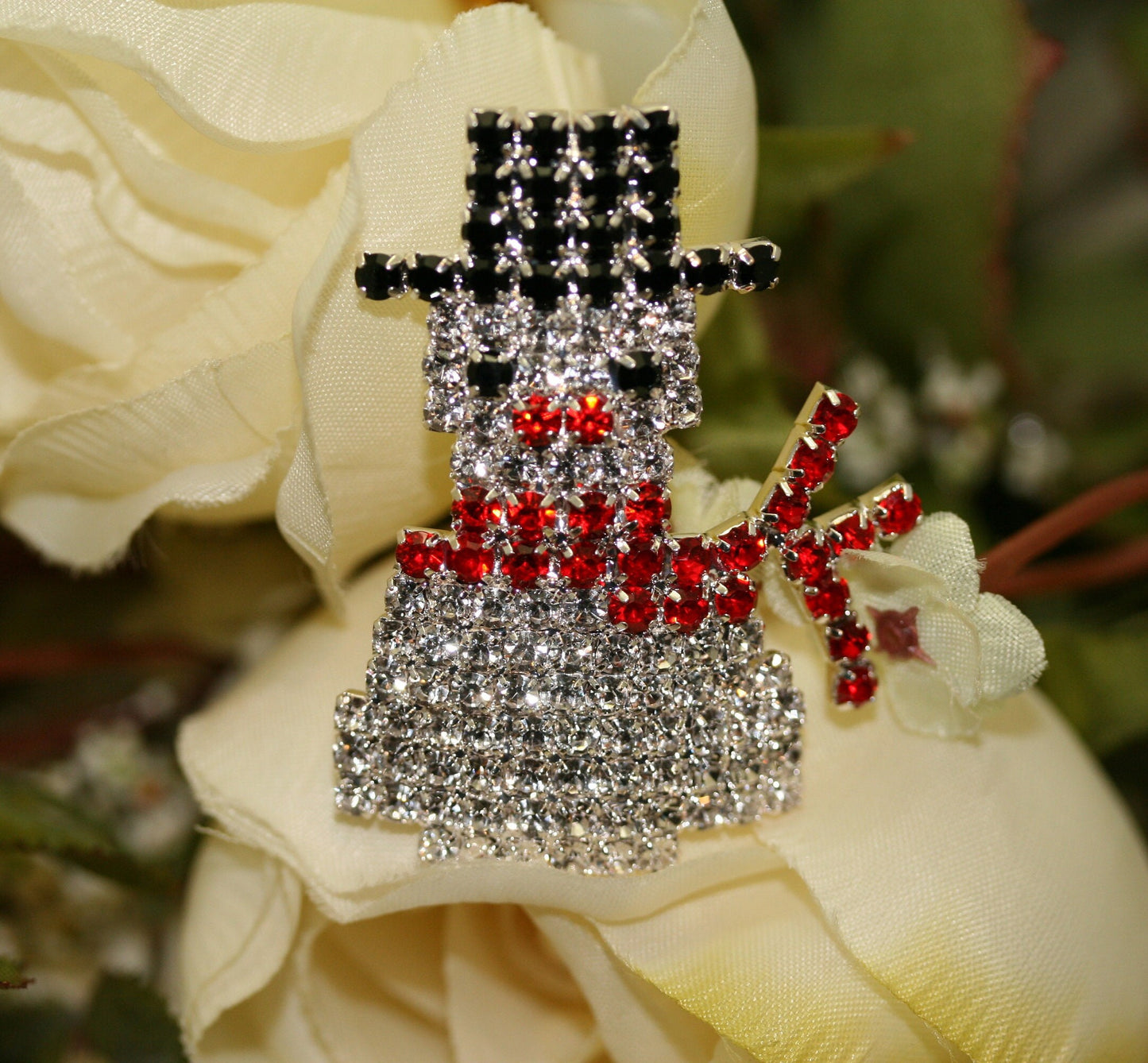 Rhinestone Winter Snowman Pin Brooch, Prong-setting Crystal Christmas Snowman, Holiday Christmas Jewelry