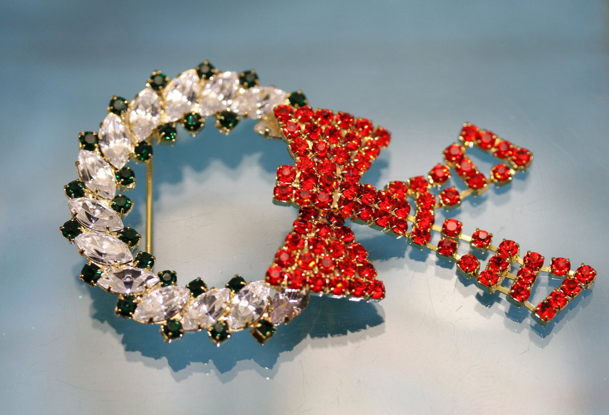 Vintage Christmas Wreath Rhinestone Pin Brooch, Christmas Holiday Jewelry