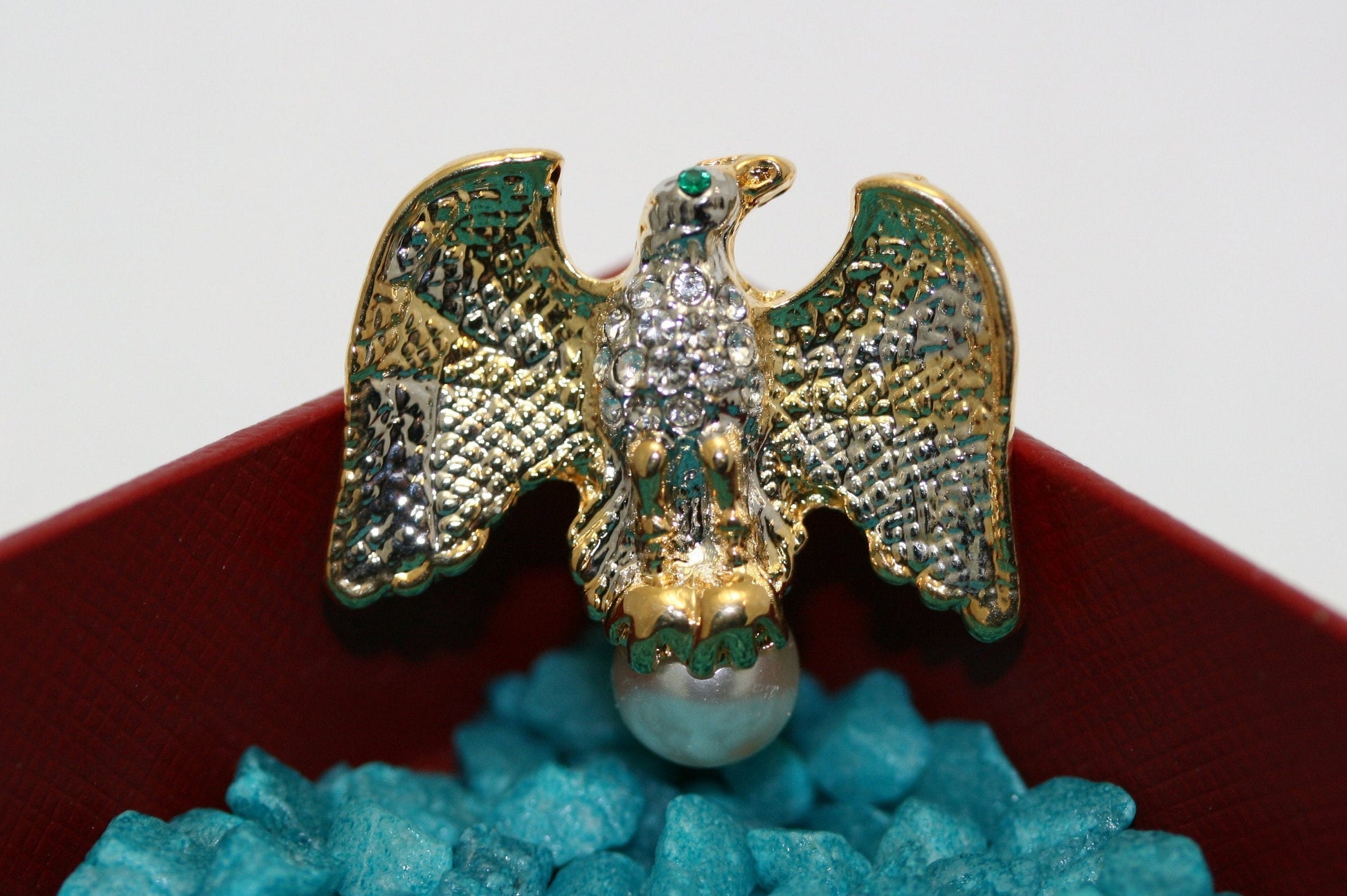 Rhinestone Gold Eagle Crystal Pearl Pin Small Dar Patriot Military USA Campaign Dar Brooch