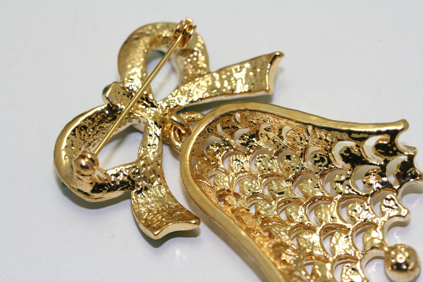 Vintage Rhinestone Christmas Bell Ribbon Pin Brooch, Gold-Plated Xmas Holiday Jewelry Gift