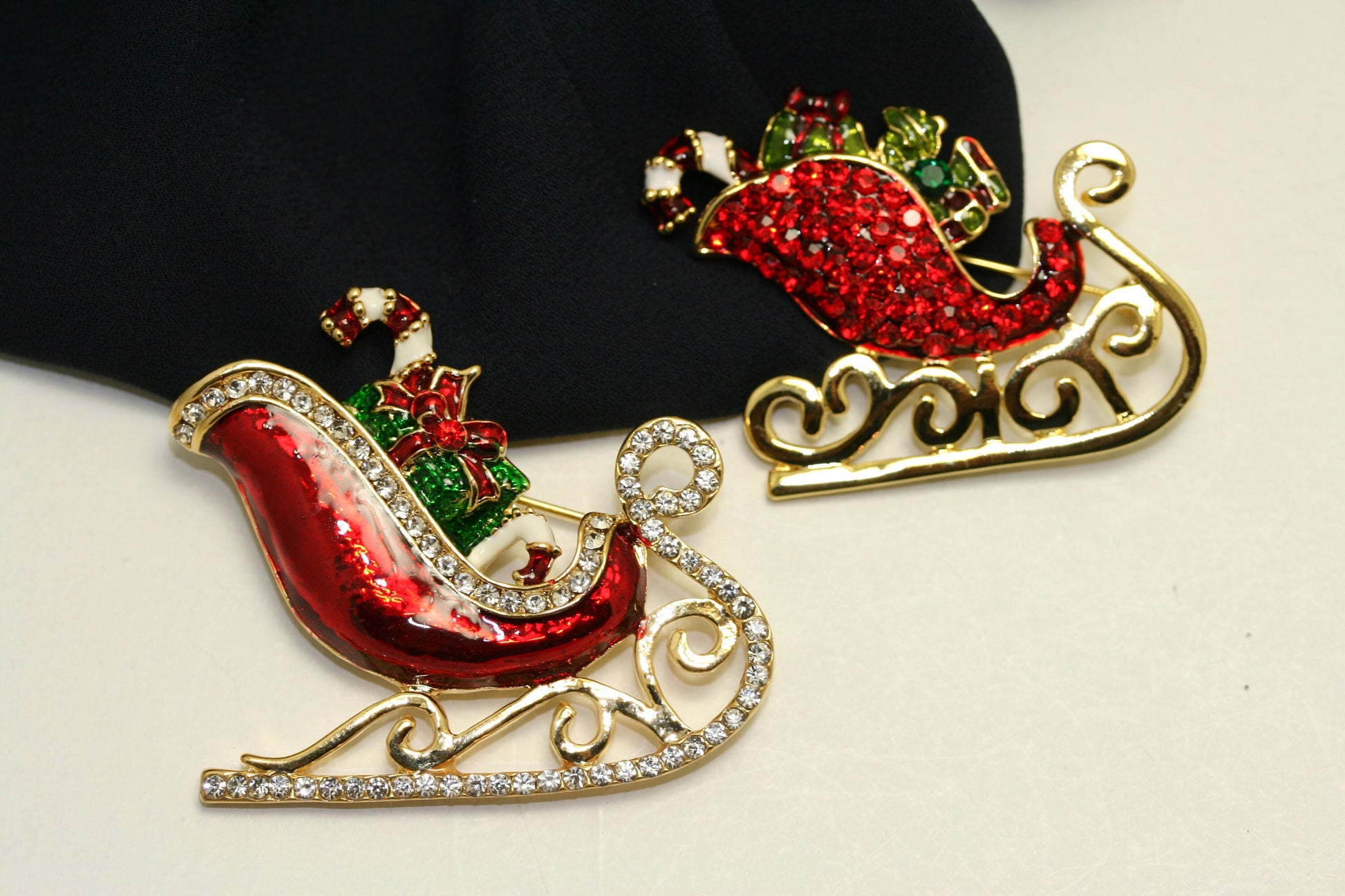 Christmas Xmas Rhinestone Enamel Santa Sleigh Ride Sled Gifts Brooch Pin, Holiday Jewelry Gift