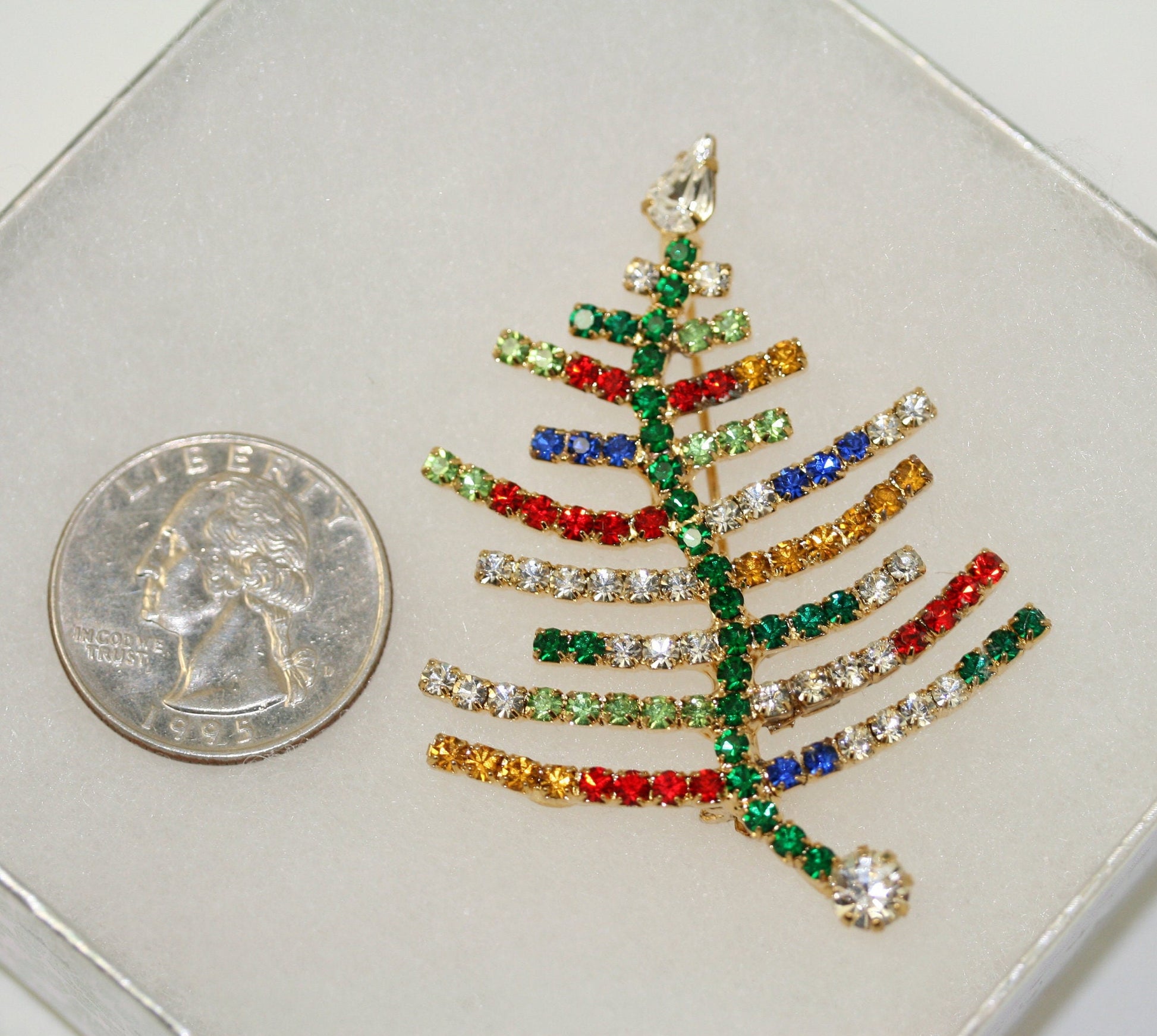 Sparkling Rhinestone Christmas Tree Brooch, Xmas Pin, Holiday Fashion Jewelry Gift