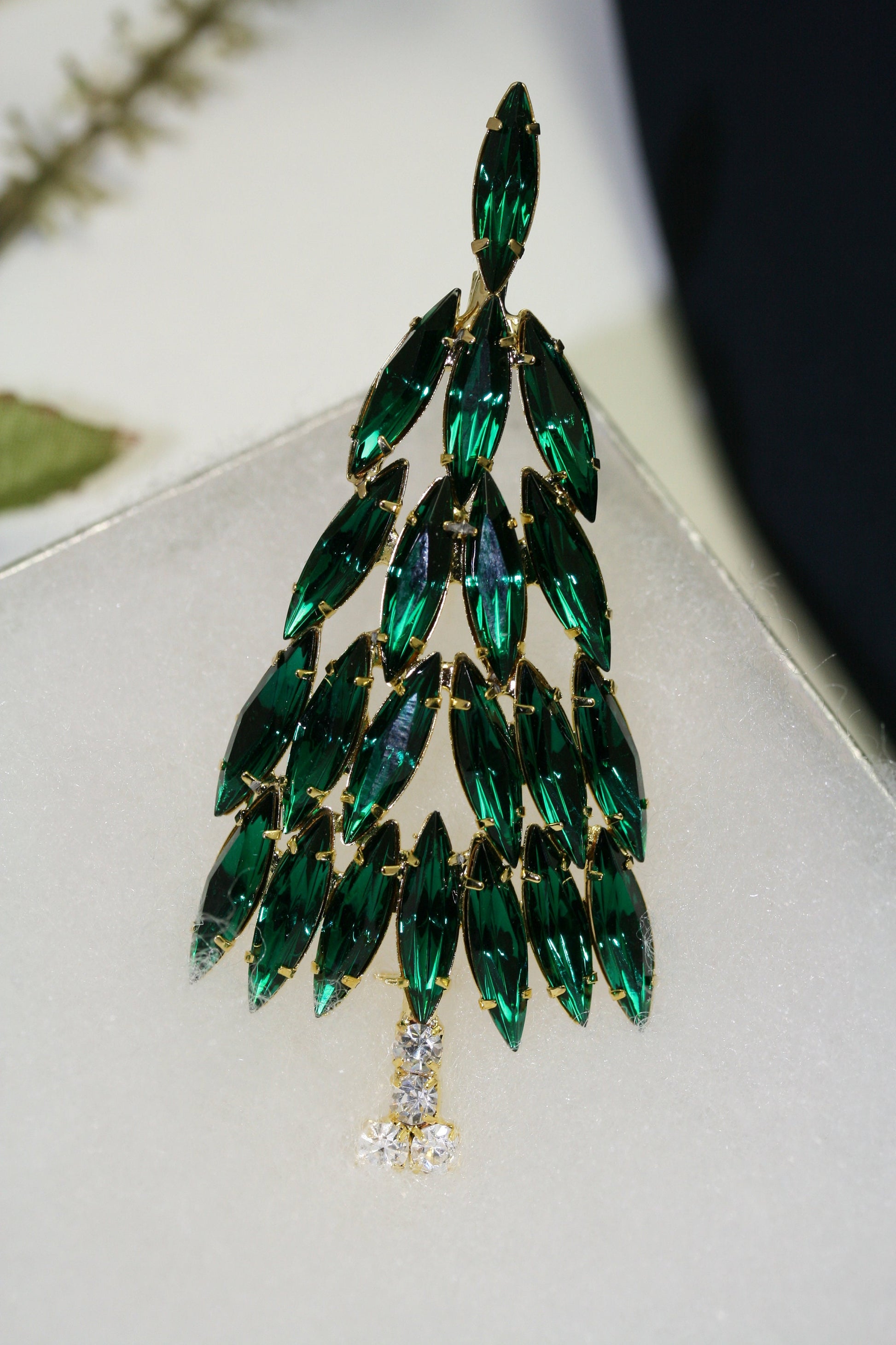 Emerald Green Rhinestone Christmas Tree Brooch Pin, Christmas Jewelry Gift