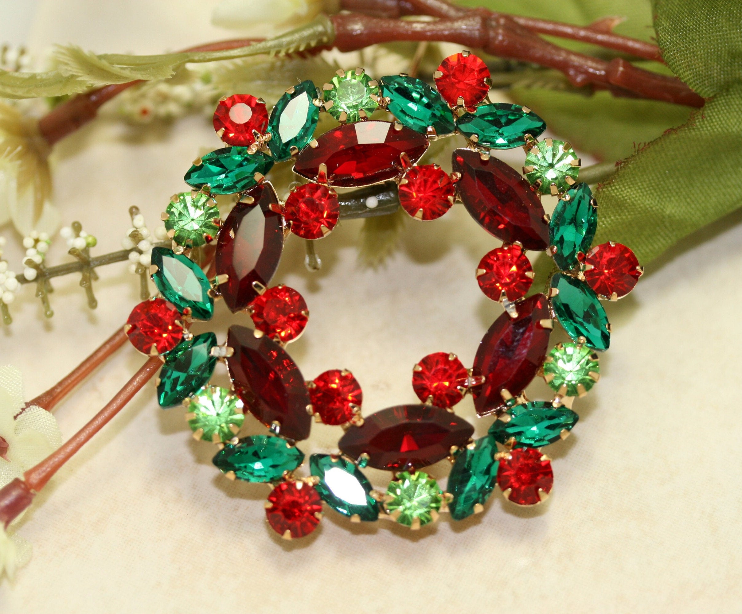 Christmas Wreath Rhinestone Brooch Pin, Crystal Xmas Holiday