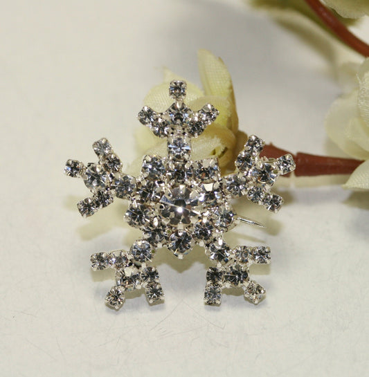 Crystal Rhinestone Snowflake Brooch Lapel Pin, Winter Snowflake Jewelry Christmas Holiday Jewelry Gift, Silver Star Brooch Pin