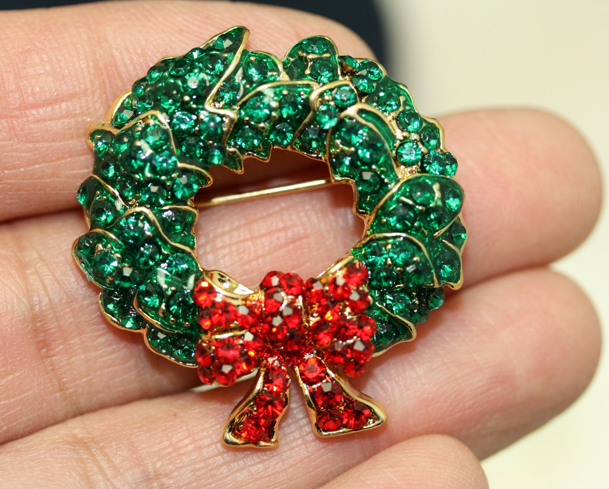 Vintage Rhinestone Christmas Wreath Brooch With Red Bow, Xmas Holiday Jewelry Gift, Wreath Pin