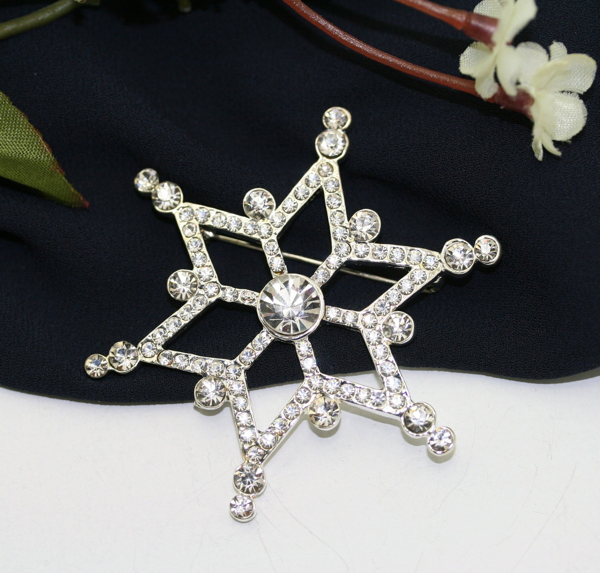 Rhinestone Christmas Silver-Plated Snowflake Star Brooch, Pin Winter Snow Xmas Jewelry, Holiday Jewelry Gift