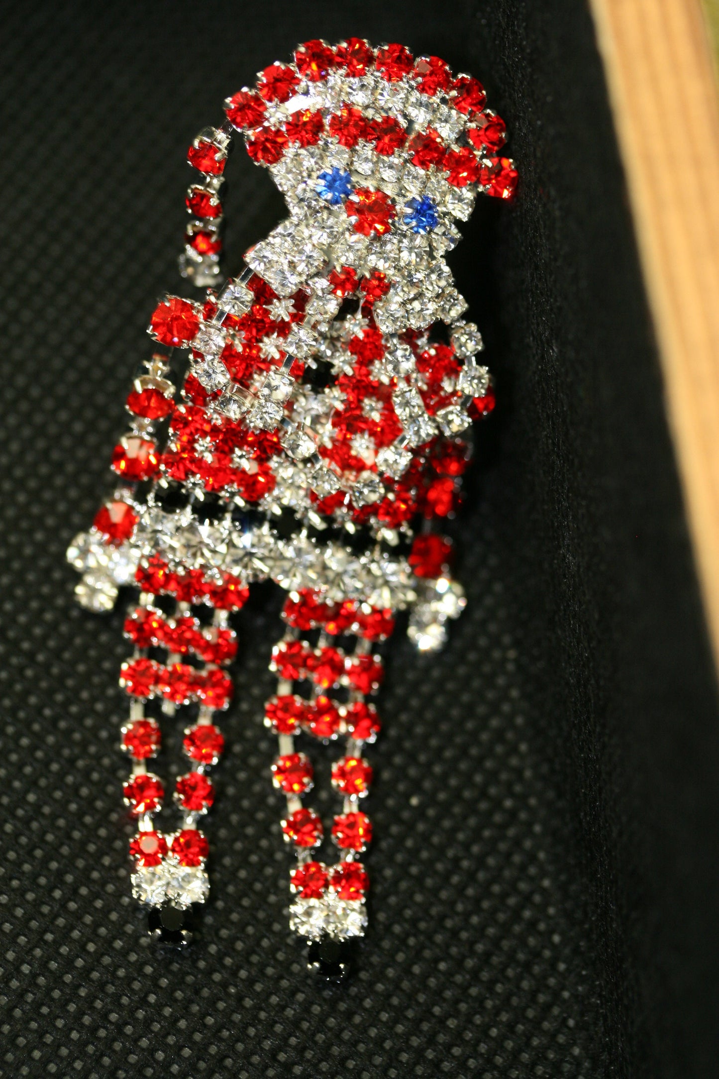 Santa Claus Dangle Prong Set Rhinestone Christmas Brooch Pin, Holiday Jewelry, Gift