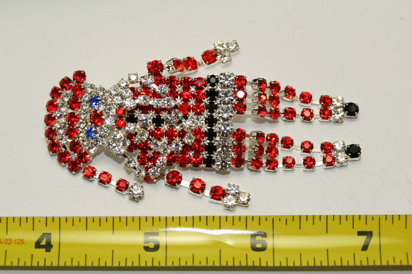 Santa Claus Dangle Prong Set Rhinestone Christmas Brooch Pin, Holiday Jewelry, Gift