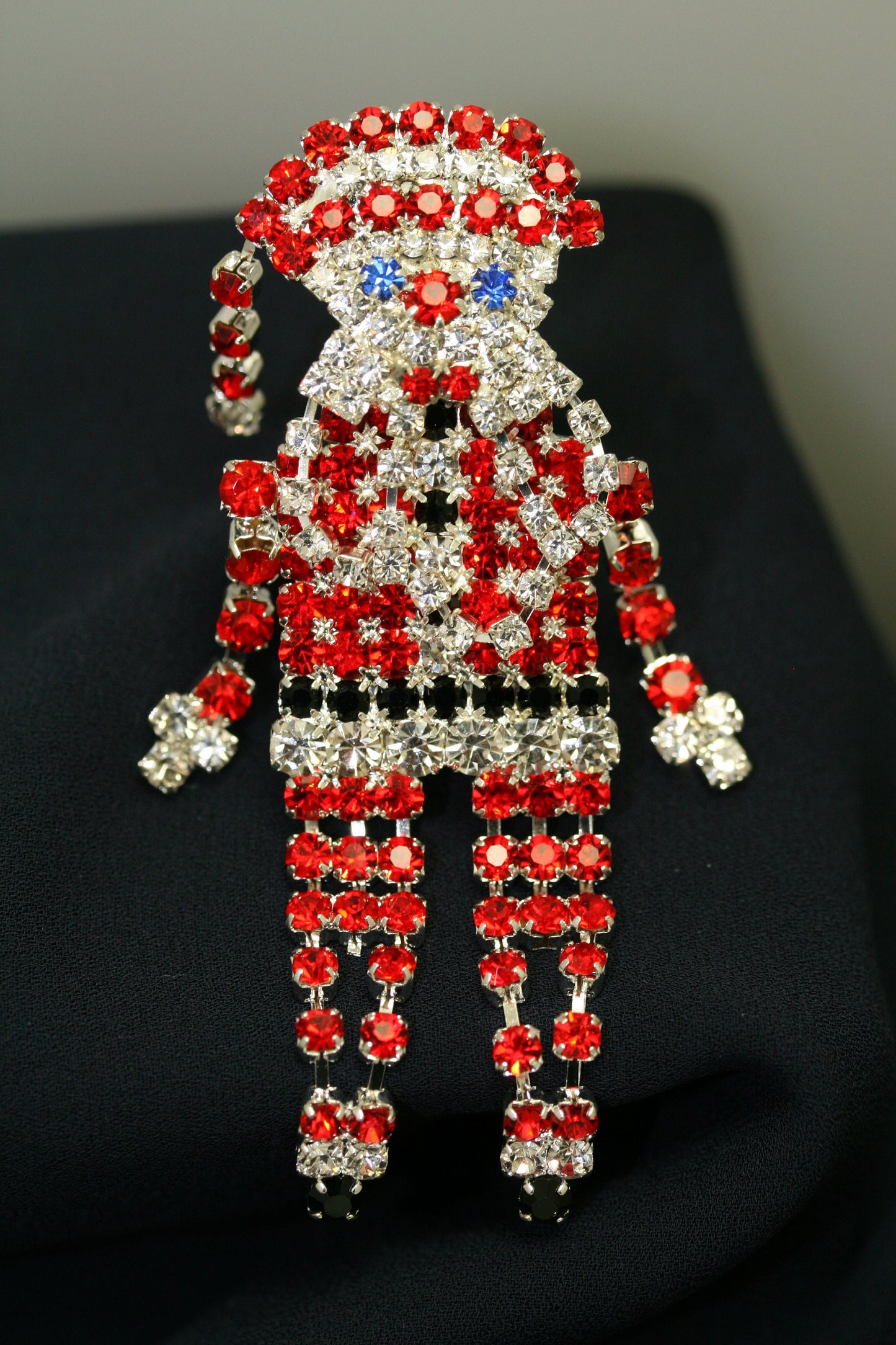 Santa Claus Dangle Prong Set Rhinestone Christmas Brooch Pin, Holiday Jewelry, Gift