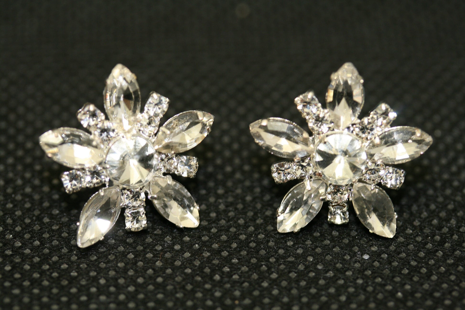 Rhinestone Snowflake Brooch and Earrings Christmas Jewelry Gift Set, Star Brooch and Earring Set, Wedding Anniversary Bridal Jewelry