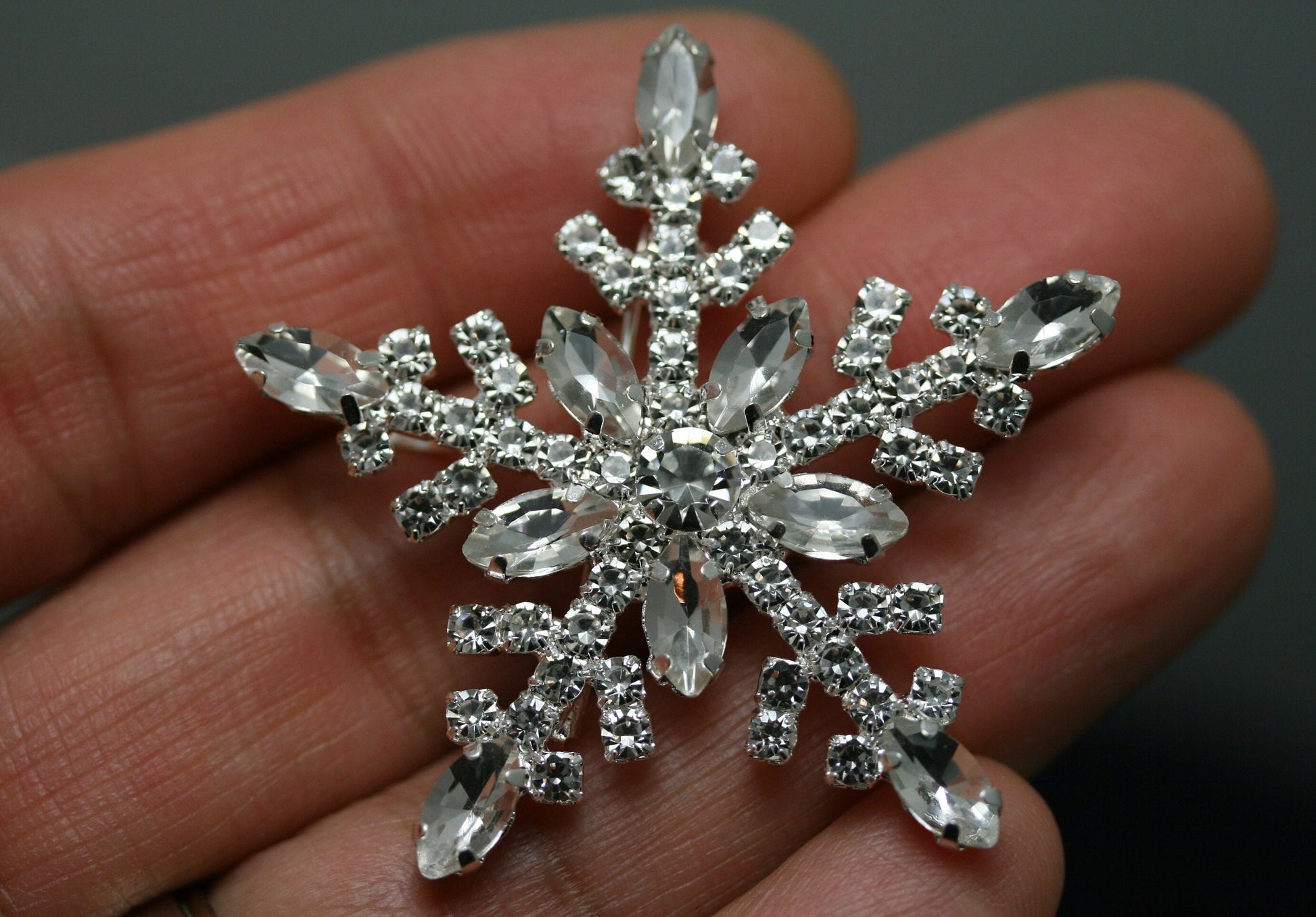Rhinestone Snowflake Brooch and Earrings Christmas Jewelry Gift Set, Star Brooch and Earring Set, Wedding Anniversary Bridal Jewelry