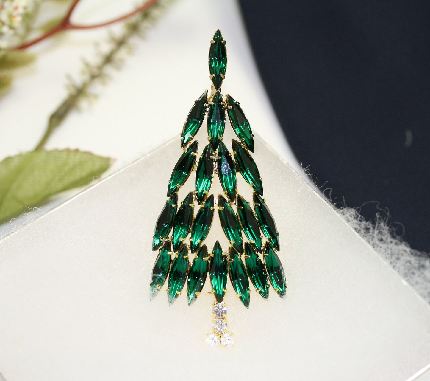 Emerald Green Rhinestone Christmas Tree Brooch Pin, Christmas Jewelry Gift