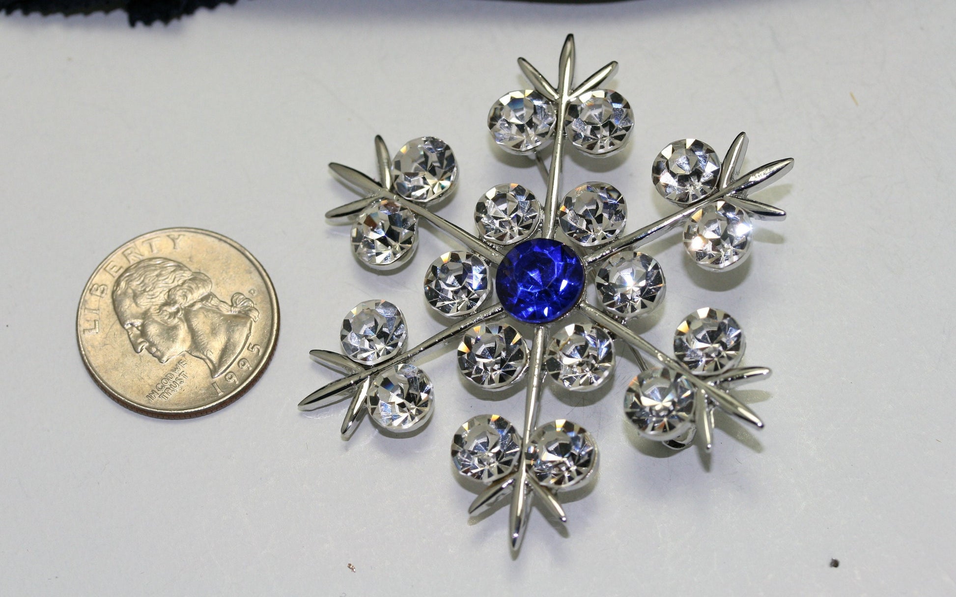 Silver-Plated Rhinestone Snowflake Brooch Pin, Crystal Christmas Winter Snowflake Jewelry Gift, Wedding Brooch