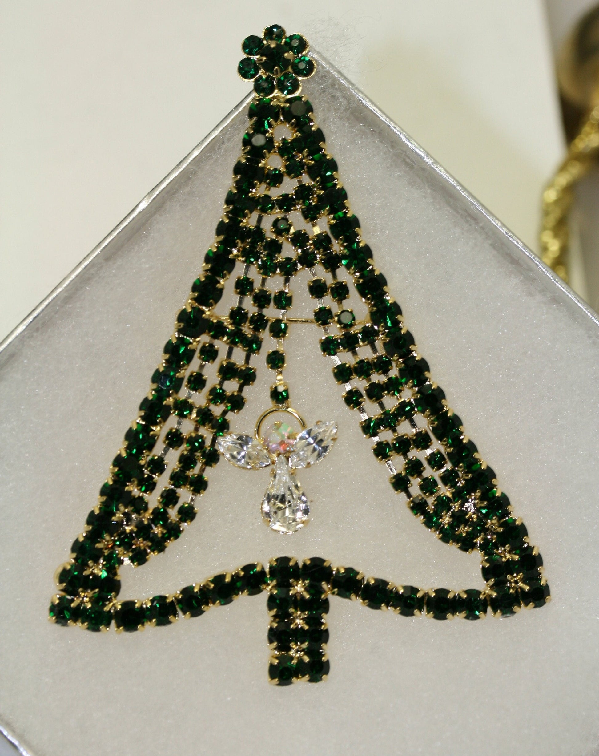 Emerald Green Rhinestone Christmas Tree Brooch Pin, Crystal Christmas Tree, Costume Holiday Jewelry Gift