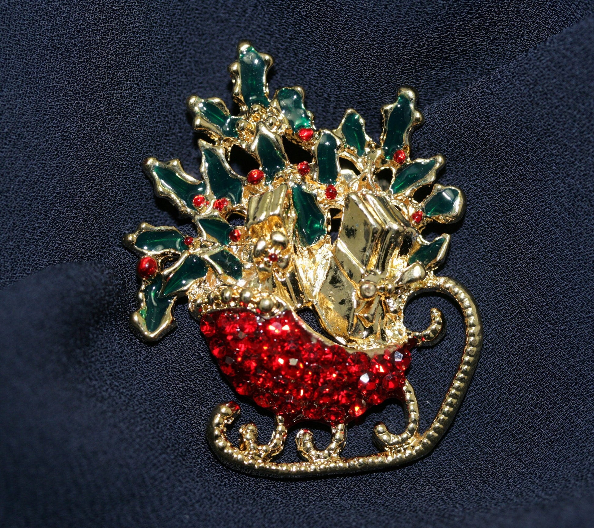 Christmas Xmas Rhinestone Enamel Santa Sleigh Ride Sled Gifts Brooch Pin, Holiday Jewelry Gift