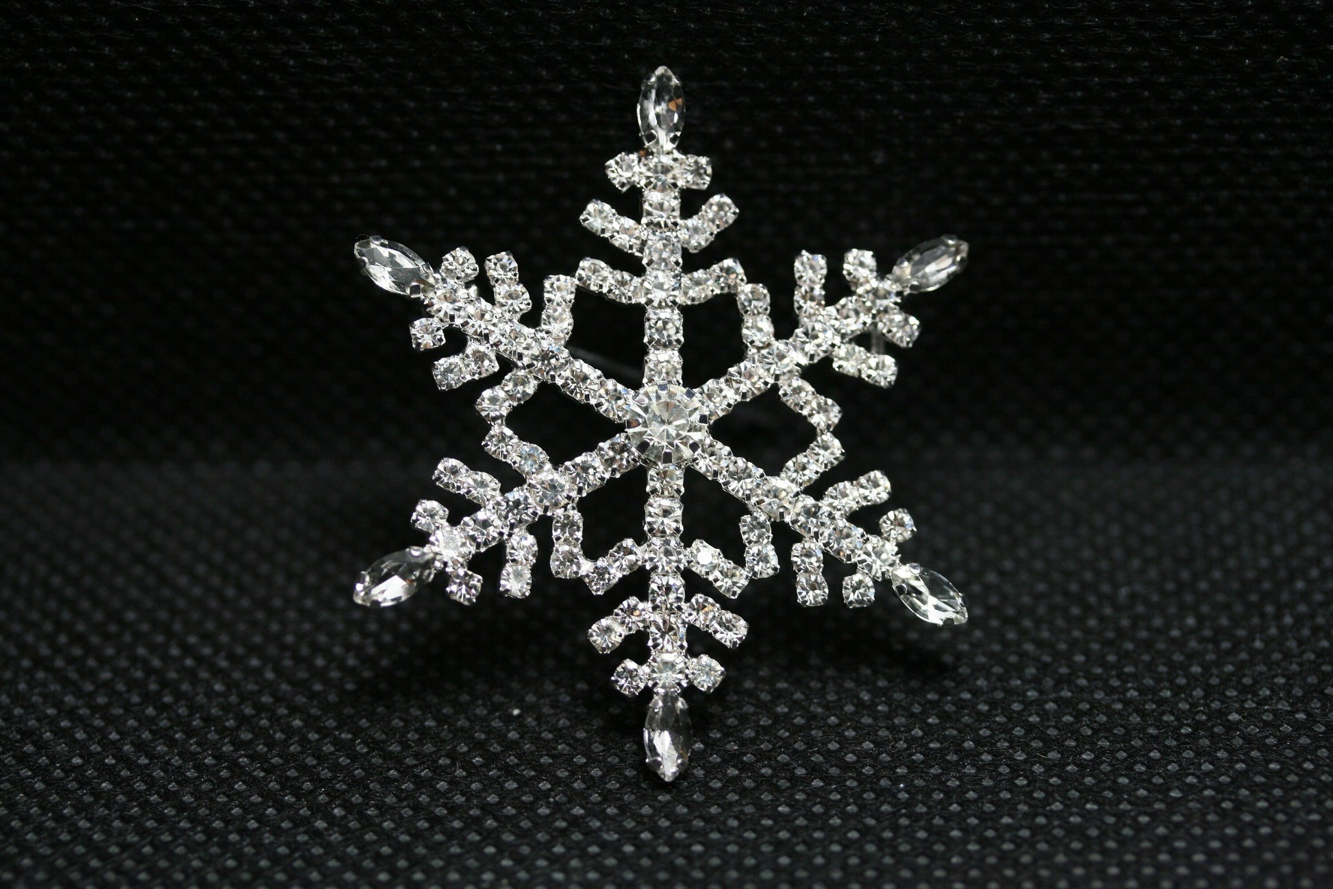 Rhinestone Snowflake Christmas Pin Brooch & Pendant, Crystal Snowflake Jewelry Gift, Winter Holiday Jewelry Gift