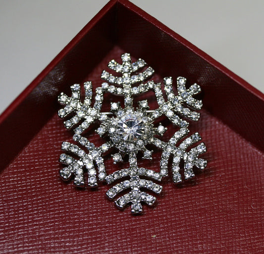 Rhinestone Crystal Snowflake Pin & Pendant, Women's Holiday Corsage Jewelry Winter Crystal Flower Pin Christmas Snowflake Jewelry Gift