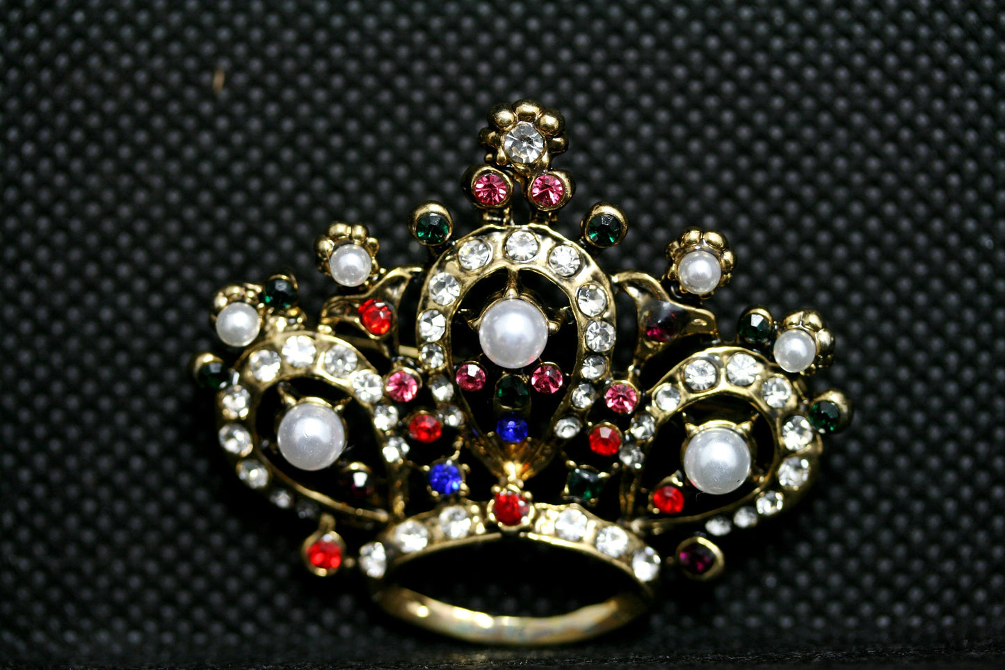 Vintage Rhinestone Crown Brooch Pin With Faux Seed Pearl In Antique Gold Tone