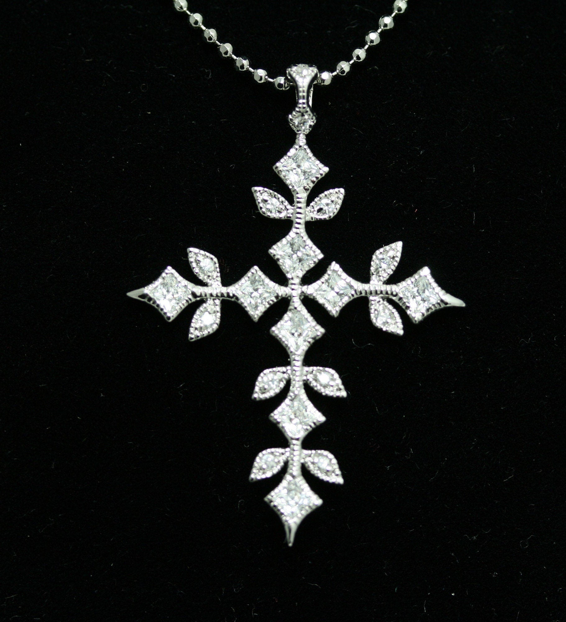 Rhinestone Silver Cross pendant with Chain, Crystal Cross Pendant Necklace. Stylish Silver Plated Zircon Cross Pendant