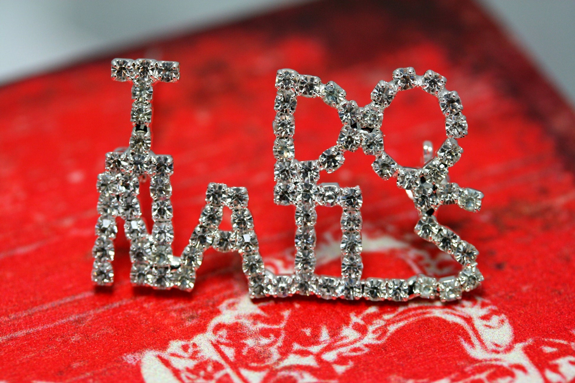 Rhinestone word Pins, "I do Nails" ,"I do hairs", " I do faces".