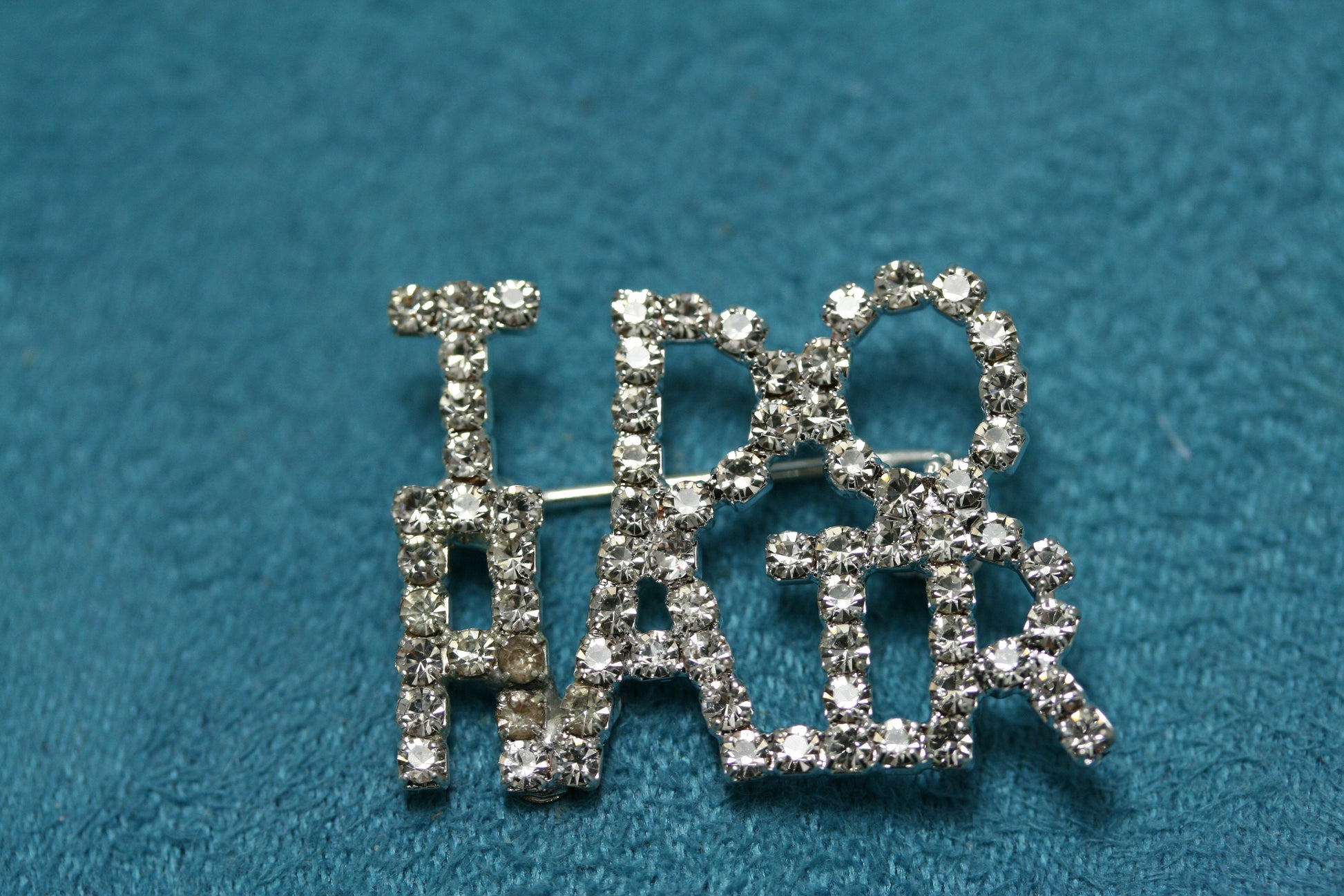 Rhinestone word Pins, "I do Nails" ,"I do hairs", " I do faces".