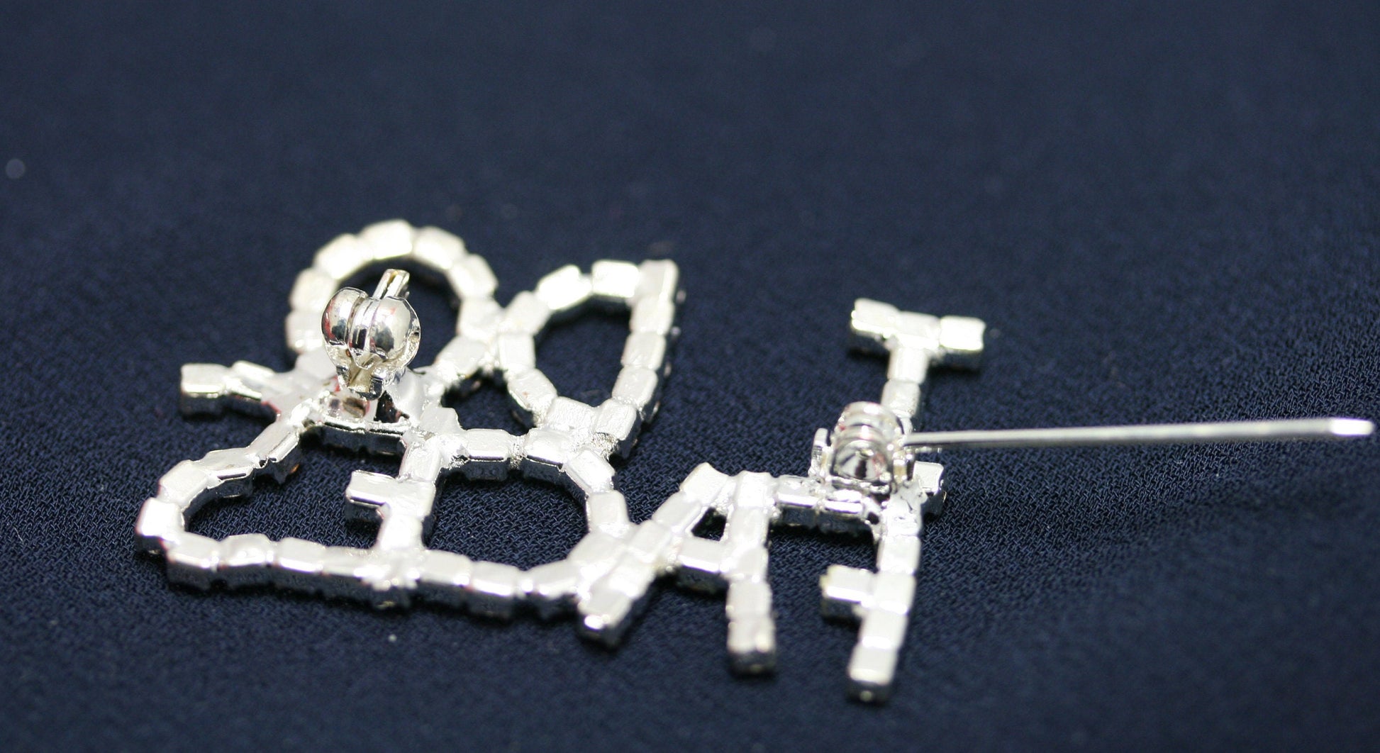 Rhinestone word Pins, "I do Nails" ,"I do hairs", " I do faces".