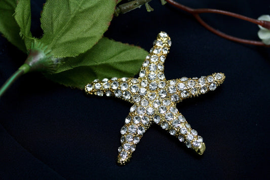 Rhinestone starfish brooch pin in gold-plate, Crystal Sea life Jewelry Gift, Rhinestone brooch for ocean beach bouquet