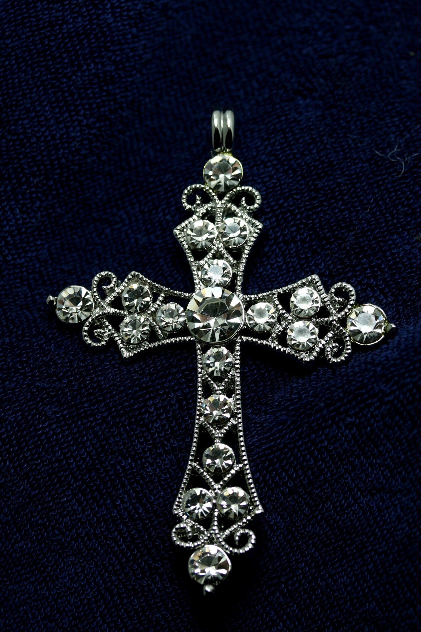 Silver Tone Rhinestone Cross Pendant ; Rhinestone Cross Pendant ; Bling Jewelry ; Pendant ; Bling Pendant