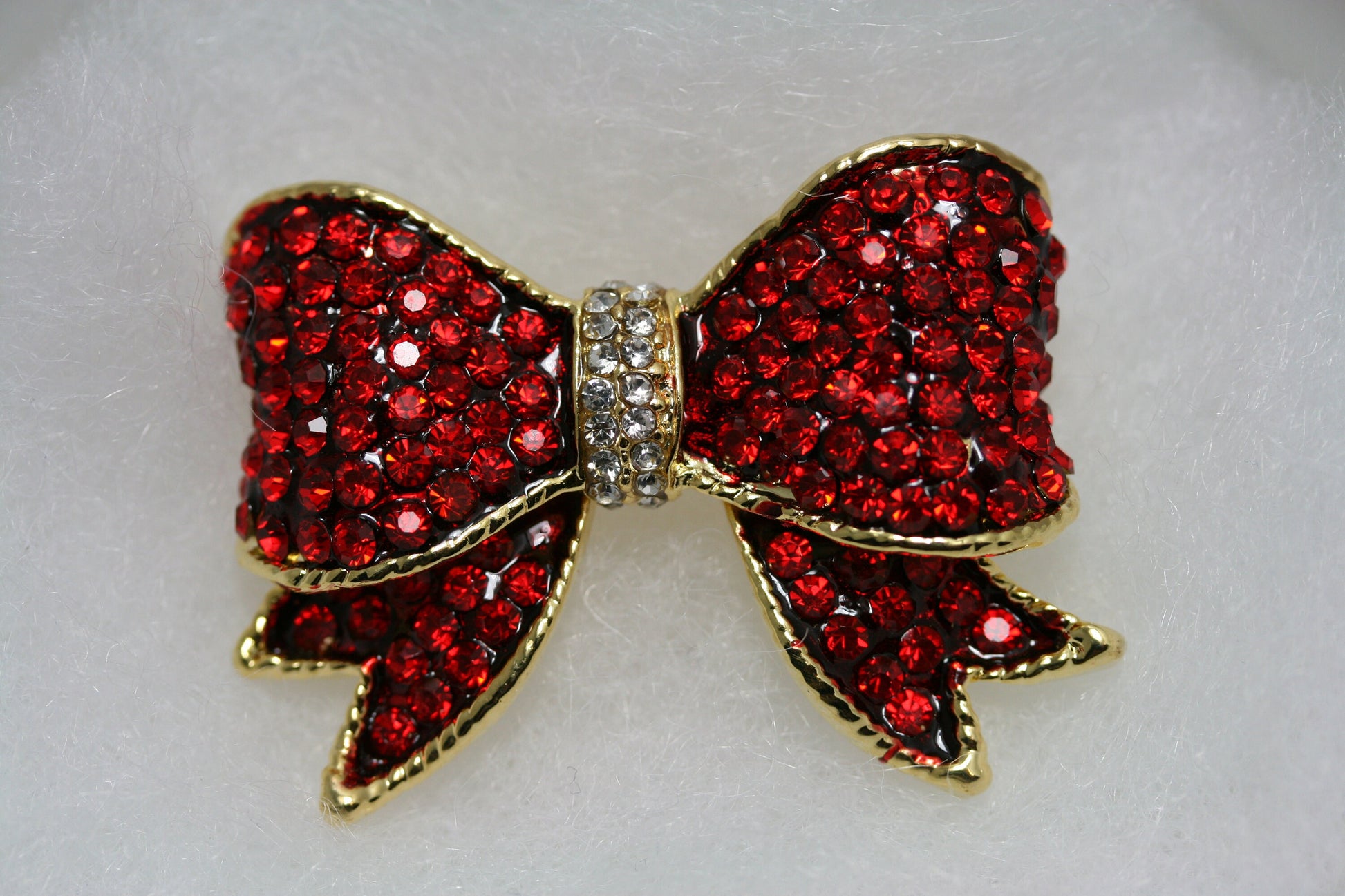 Vintage Red Bow Brooch Bow Gold Red Crystal Ribbon Bow Broach Pin Rhinestone Ribbons Brooches Jewelry Gifts