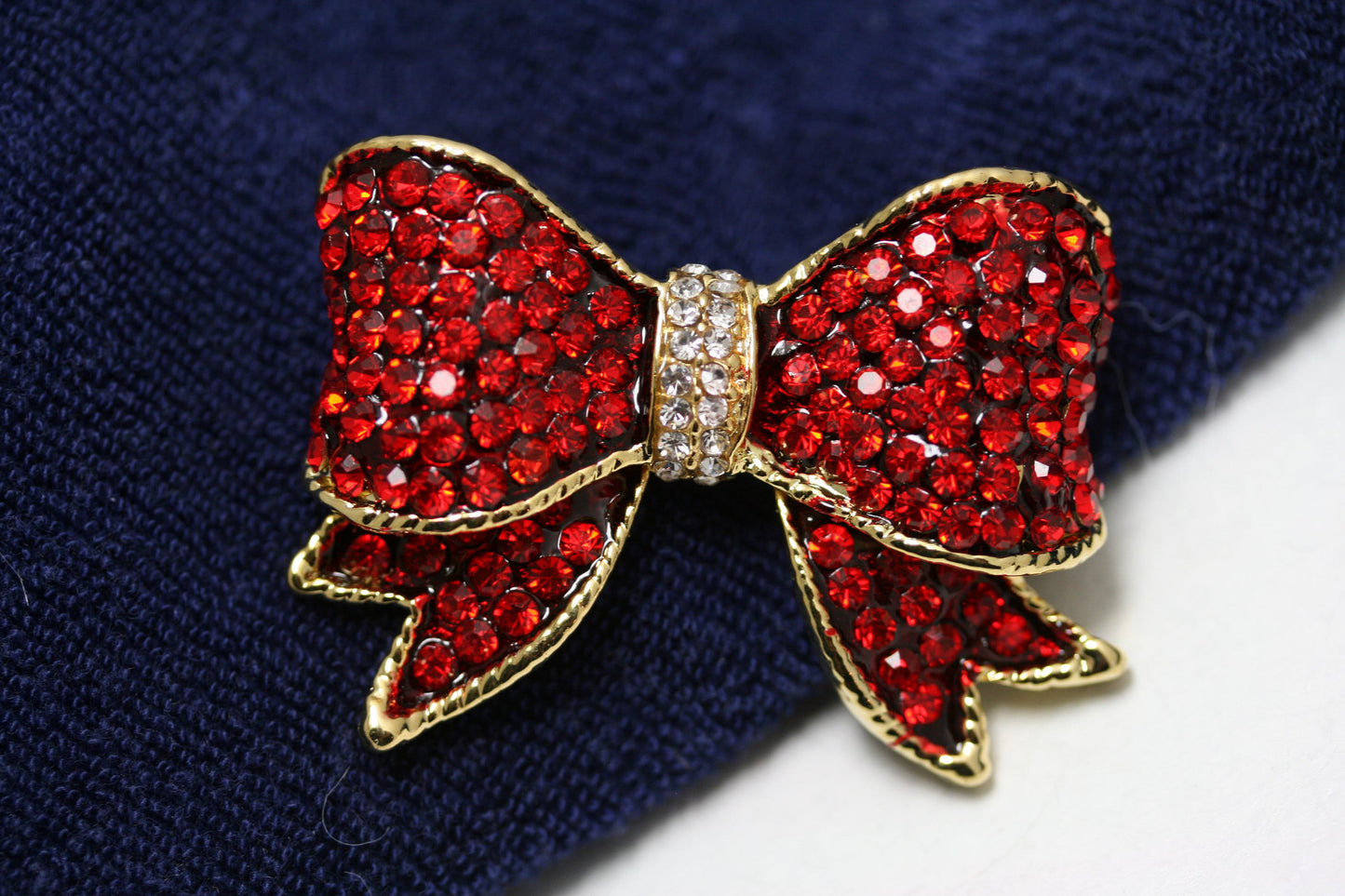 Vintage Red Bow Brooch Bow Gold Red Crystal Ribbon Bow Broach Pin Rhinestone Ribbons Brooches Jewelry Gifts