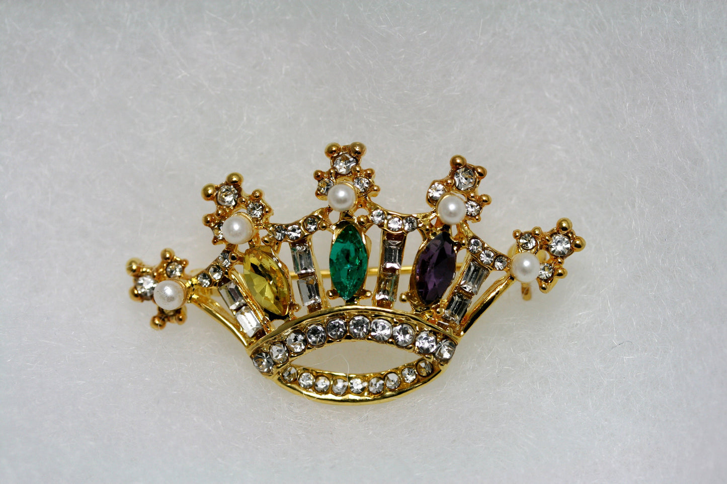 CROWN Pin Mardi Gras RHINESTONE Crystal Brooch, Crown Brooch with Peral Pin, Crystal Crown Brooch Jewelry